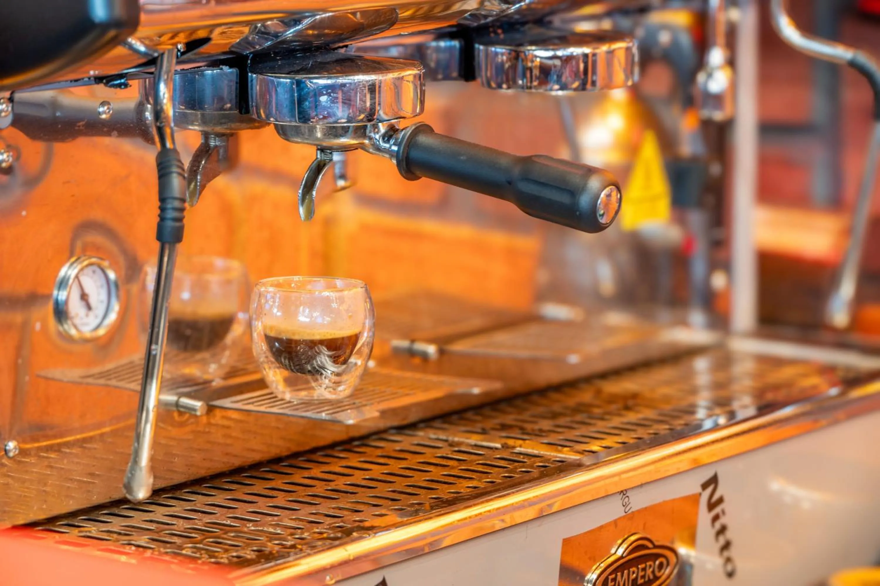 Restaurant/places to eat in Litros Hotel & Spa