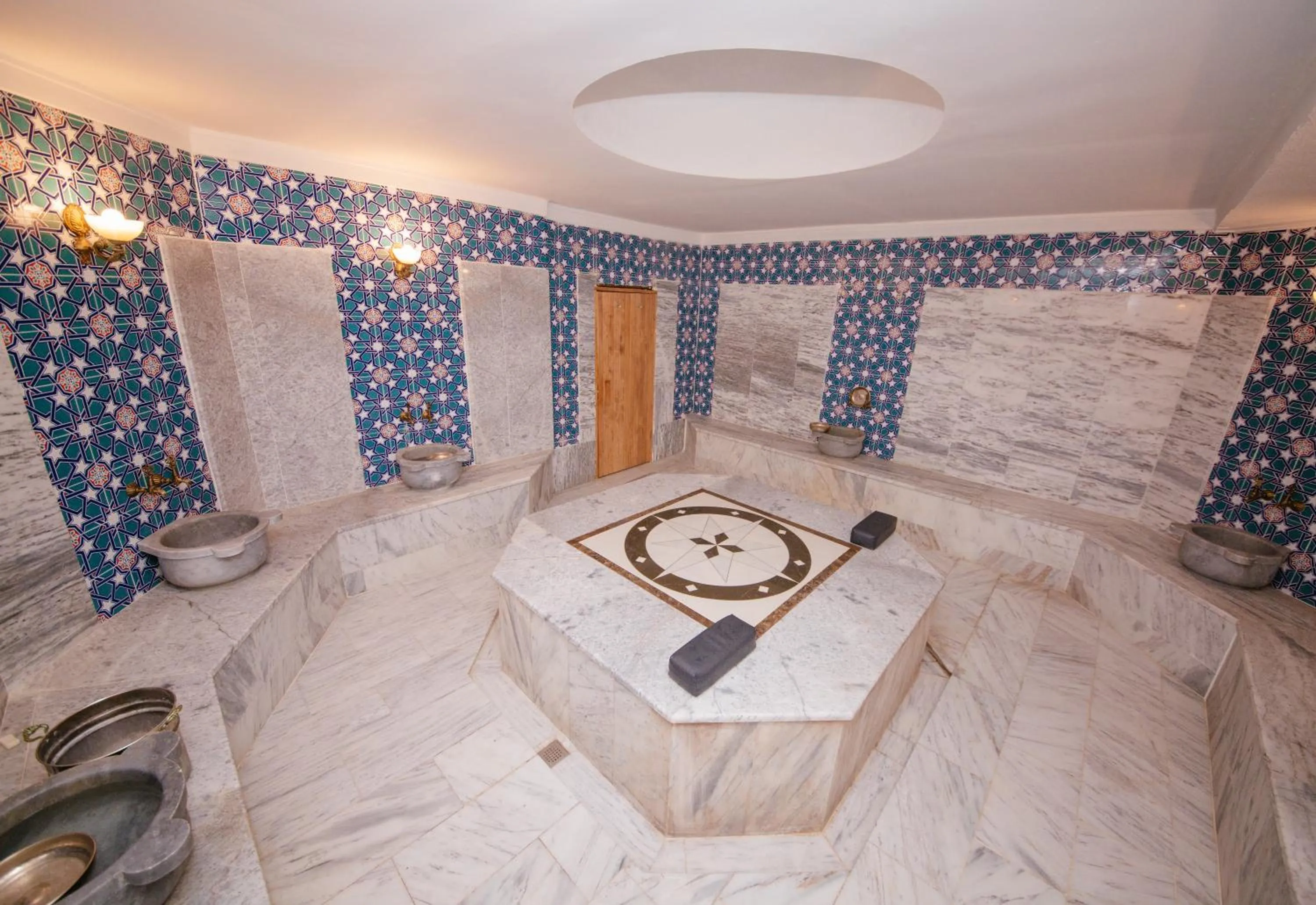 Steam room in Litros Hotel & Spa