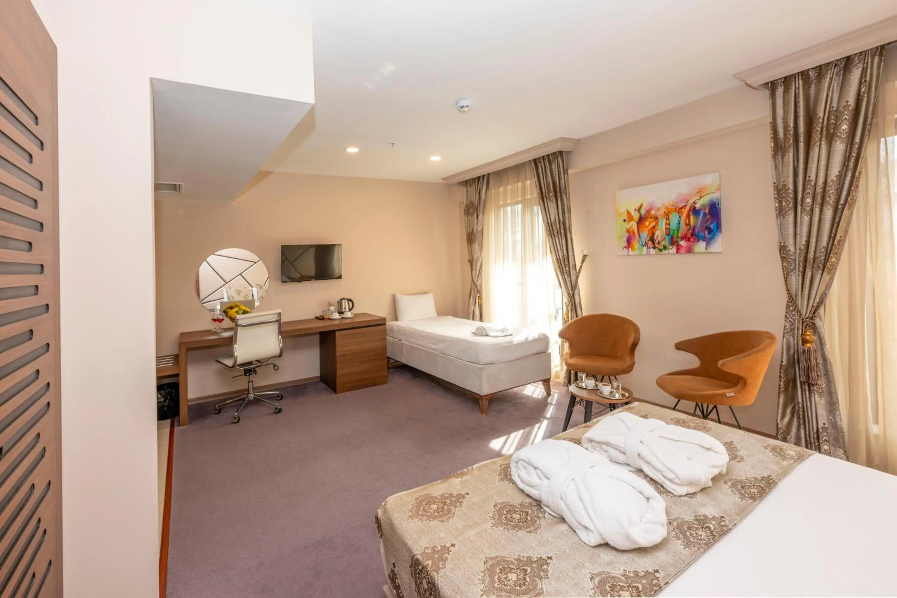 Massage, Bed in Litros Hotel & Spa