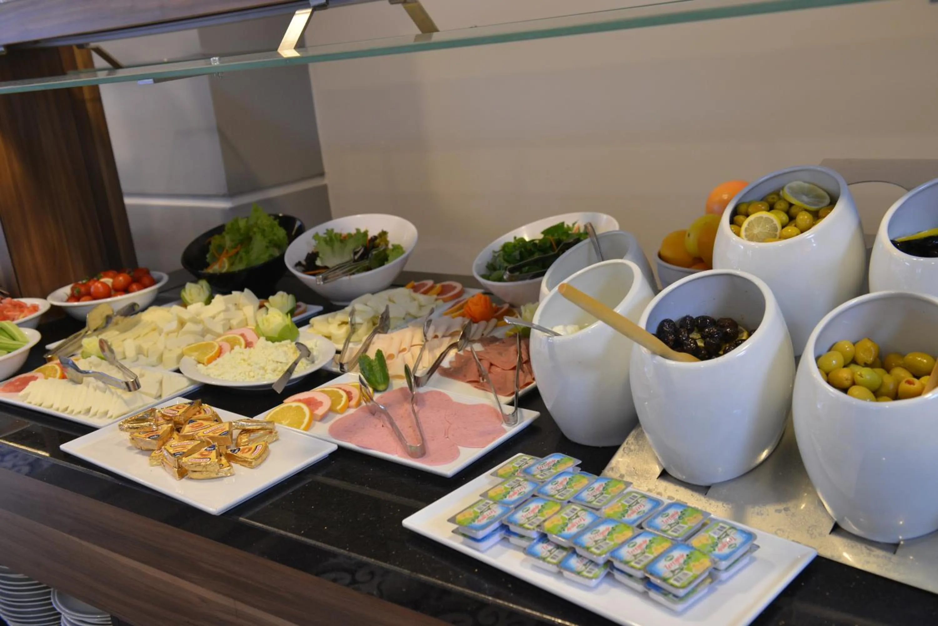 Breakfast in Litros Hotel & Spa