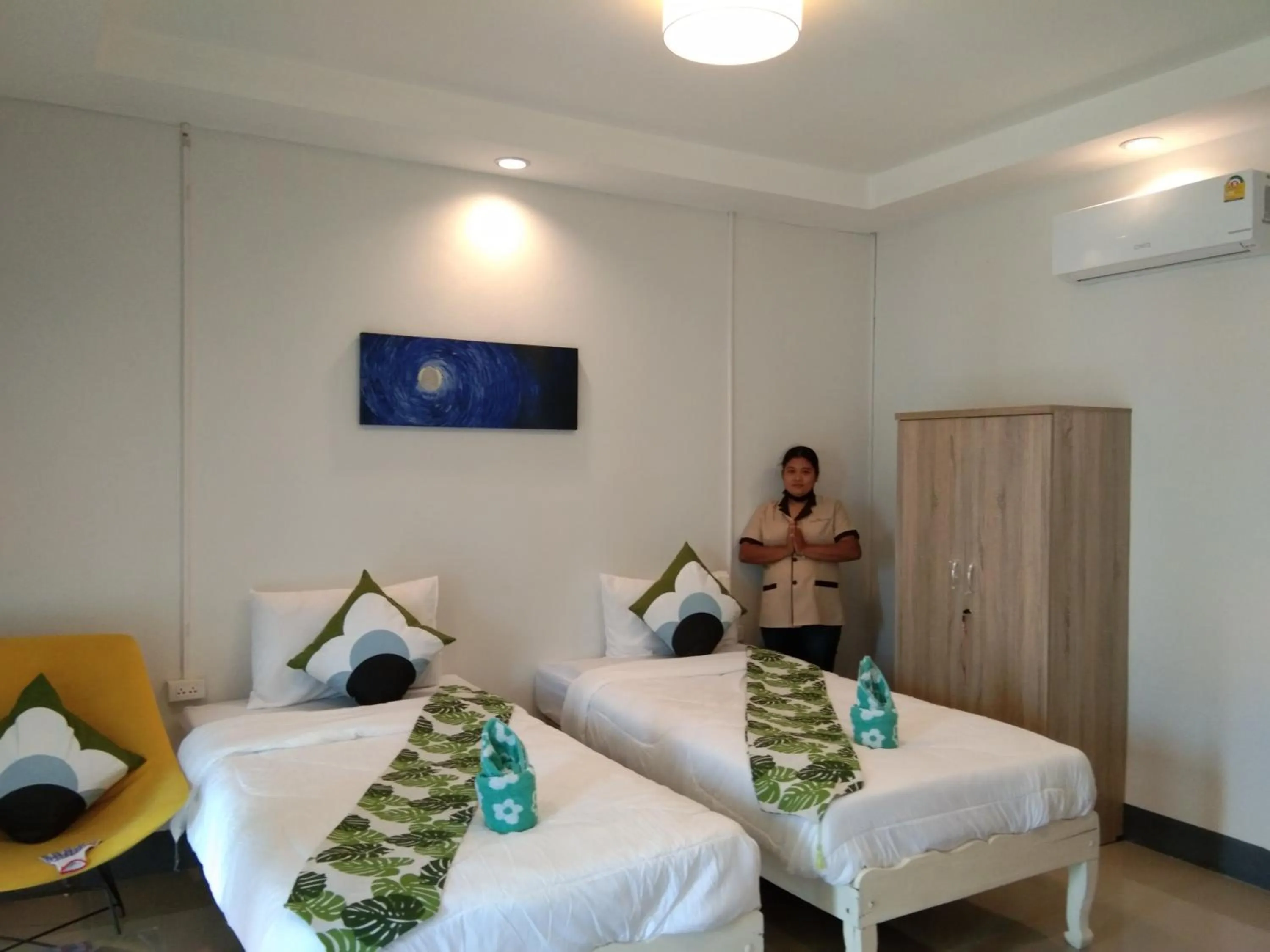 Bed in Cessna Park Resort and Hotel