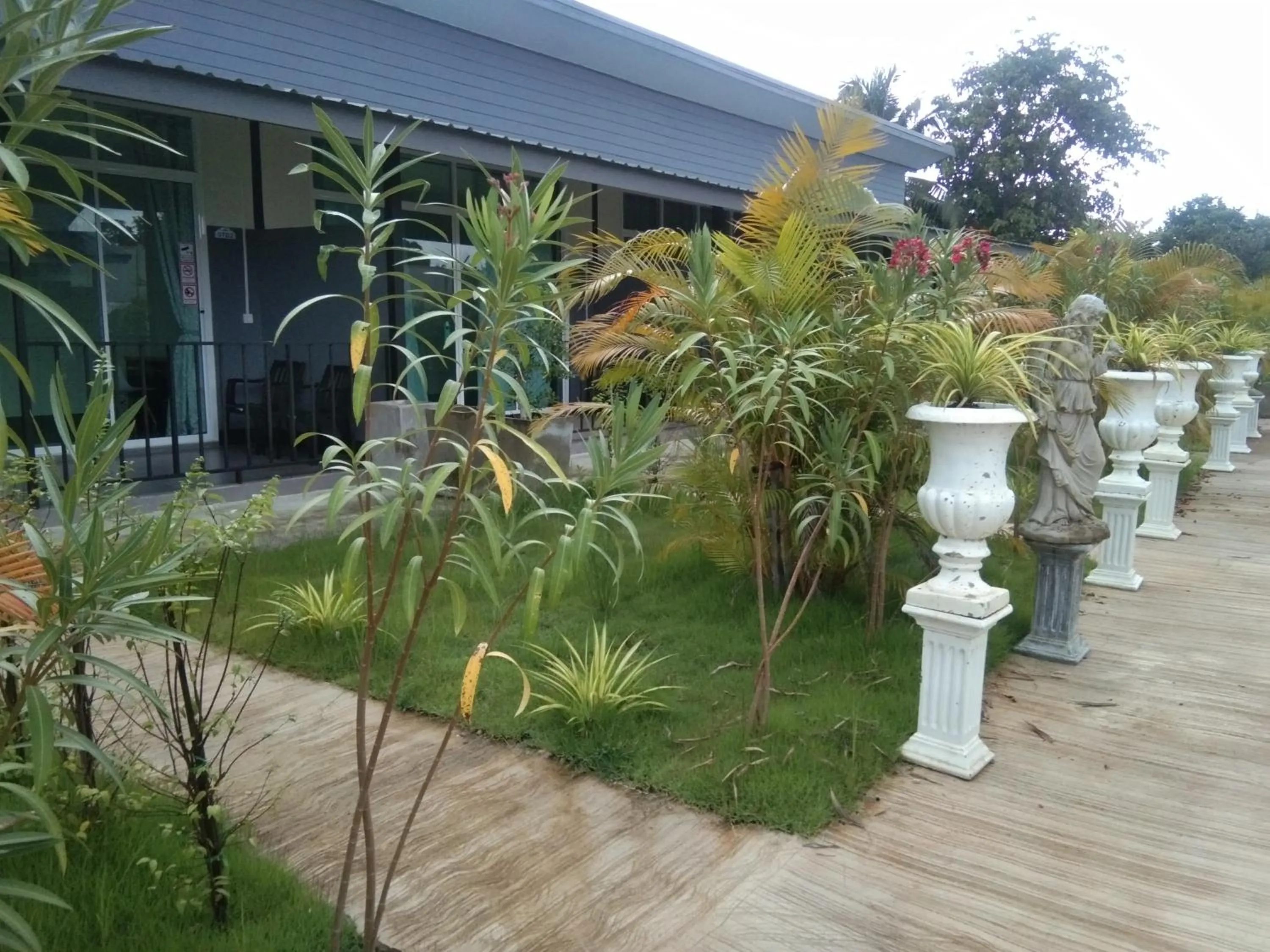 Garden in Cessna Park Resort and Hotel