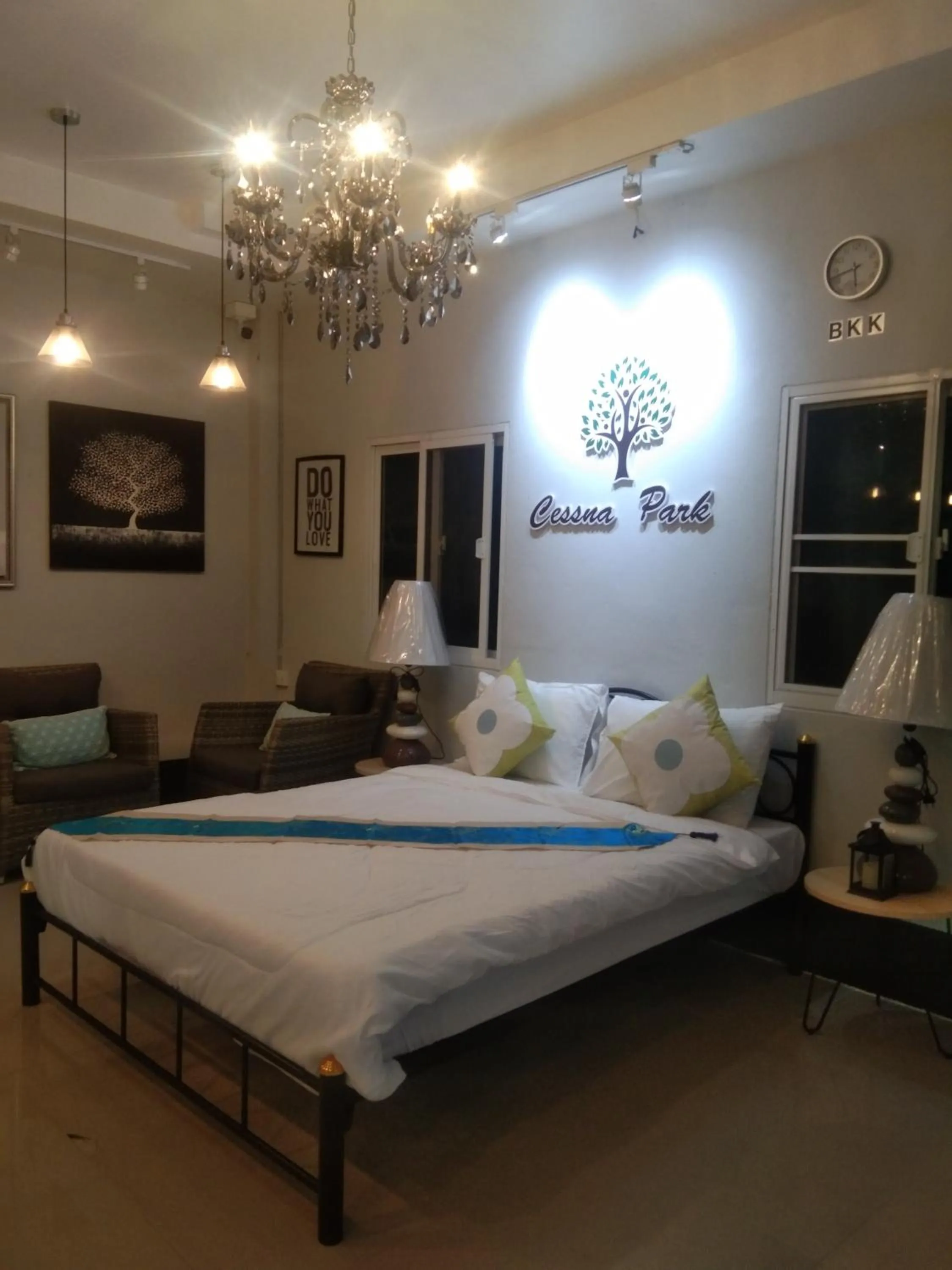 Bed in Cessna Park Resort and Hotel