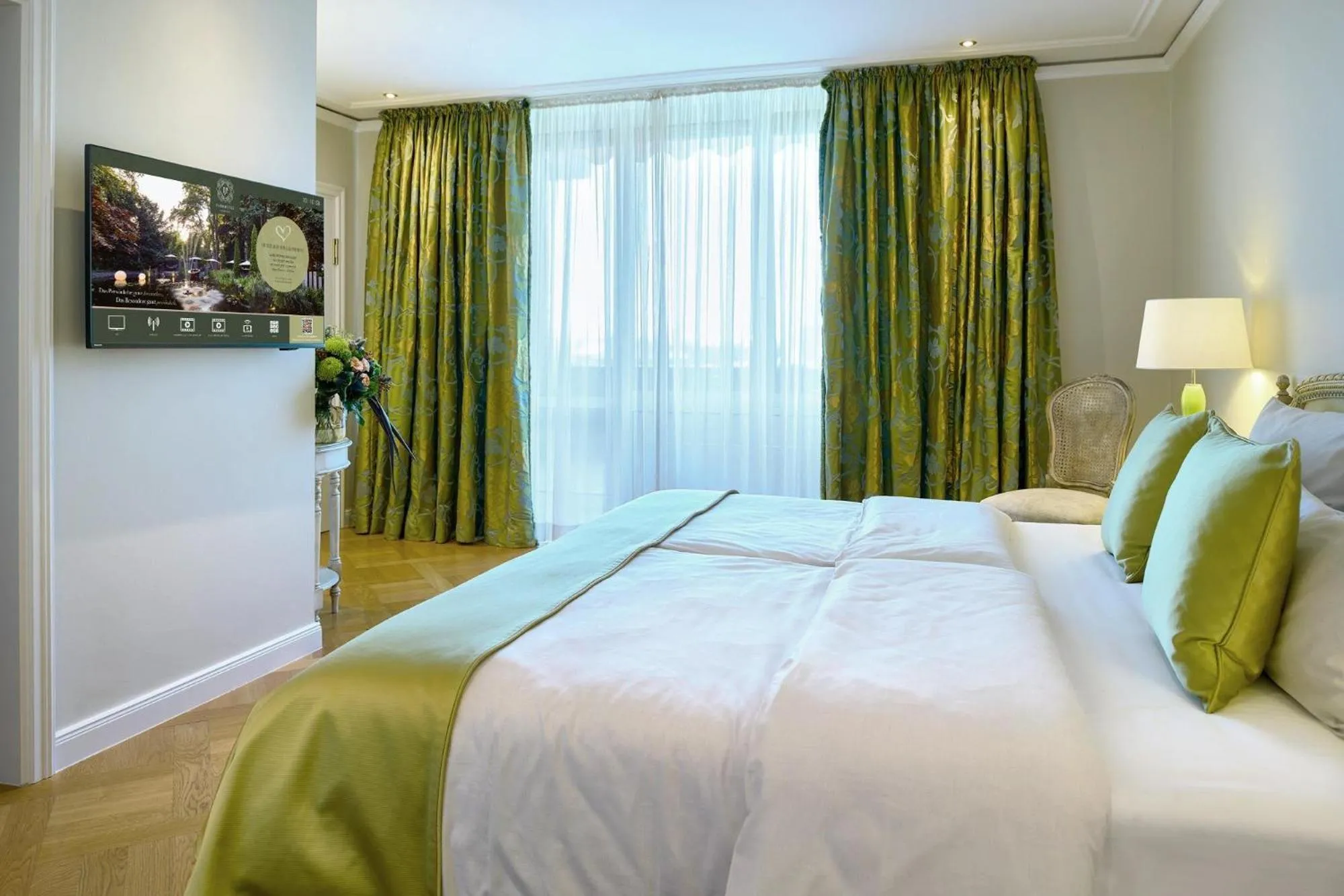 Photo of the whole room, Bed in Parkhotel Gütersloh