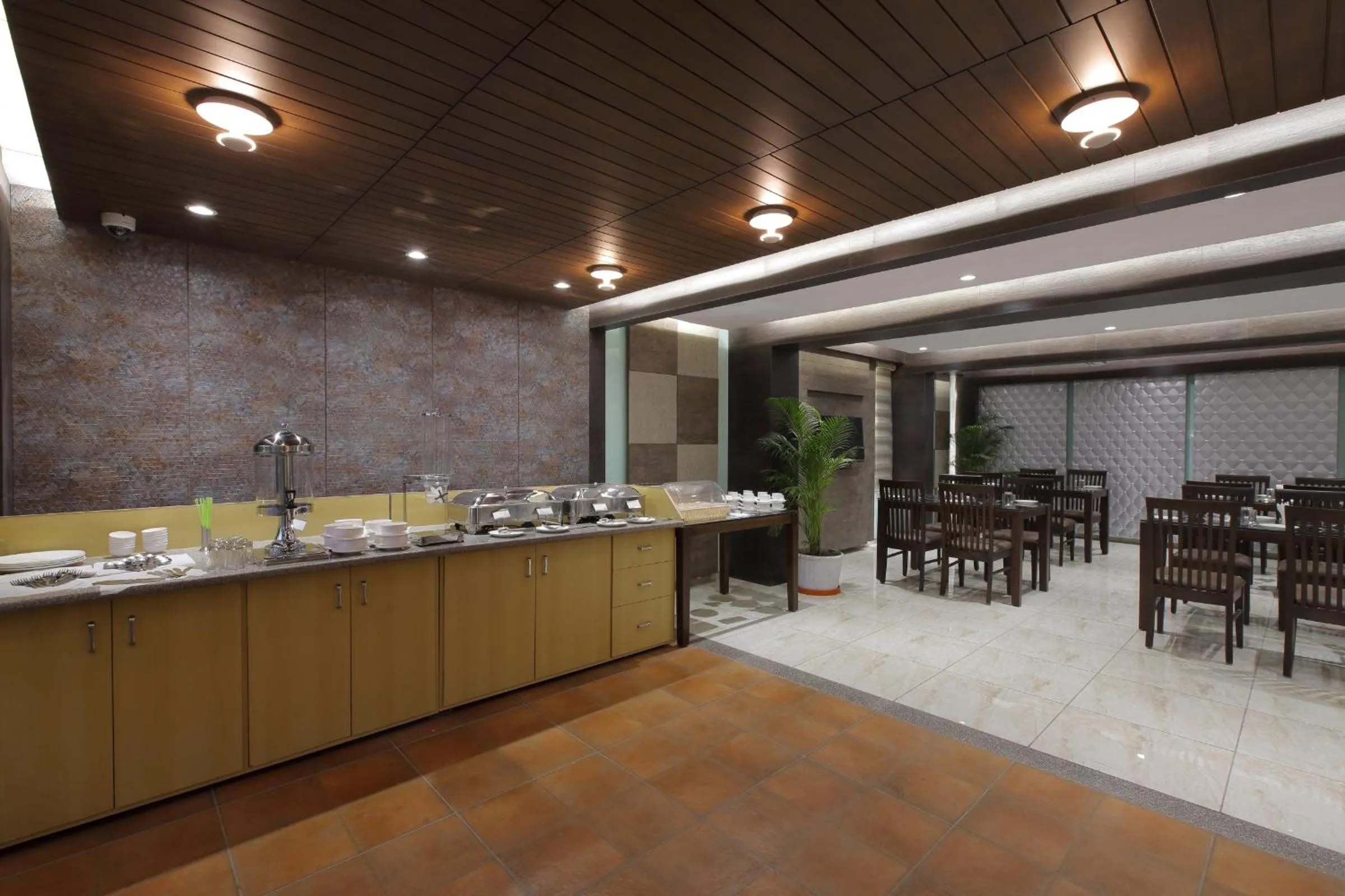 Breakfast in HOTEL THE LOTUS PARK