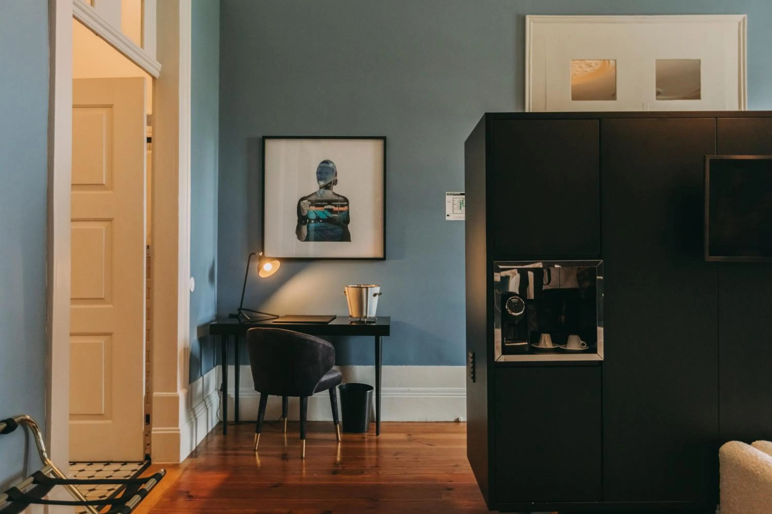 Coffee/tea facilities in Torel Royal Court