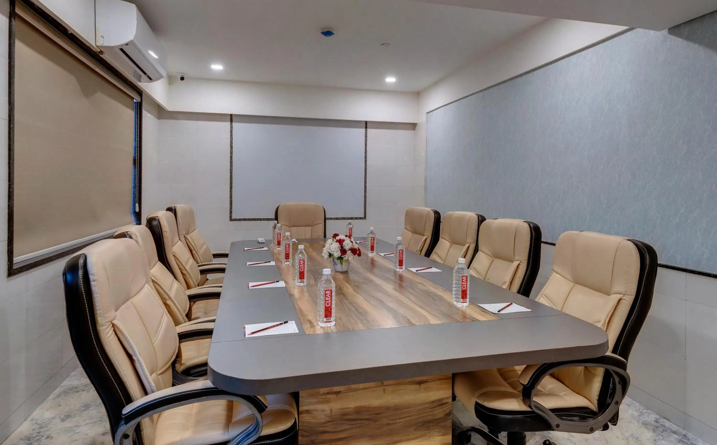 Meeting/conference room in Click Collection Jaipur, Sindhi Camp