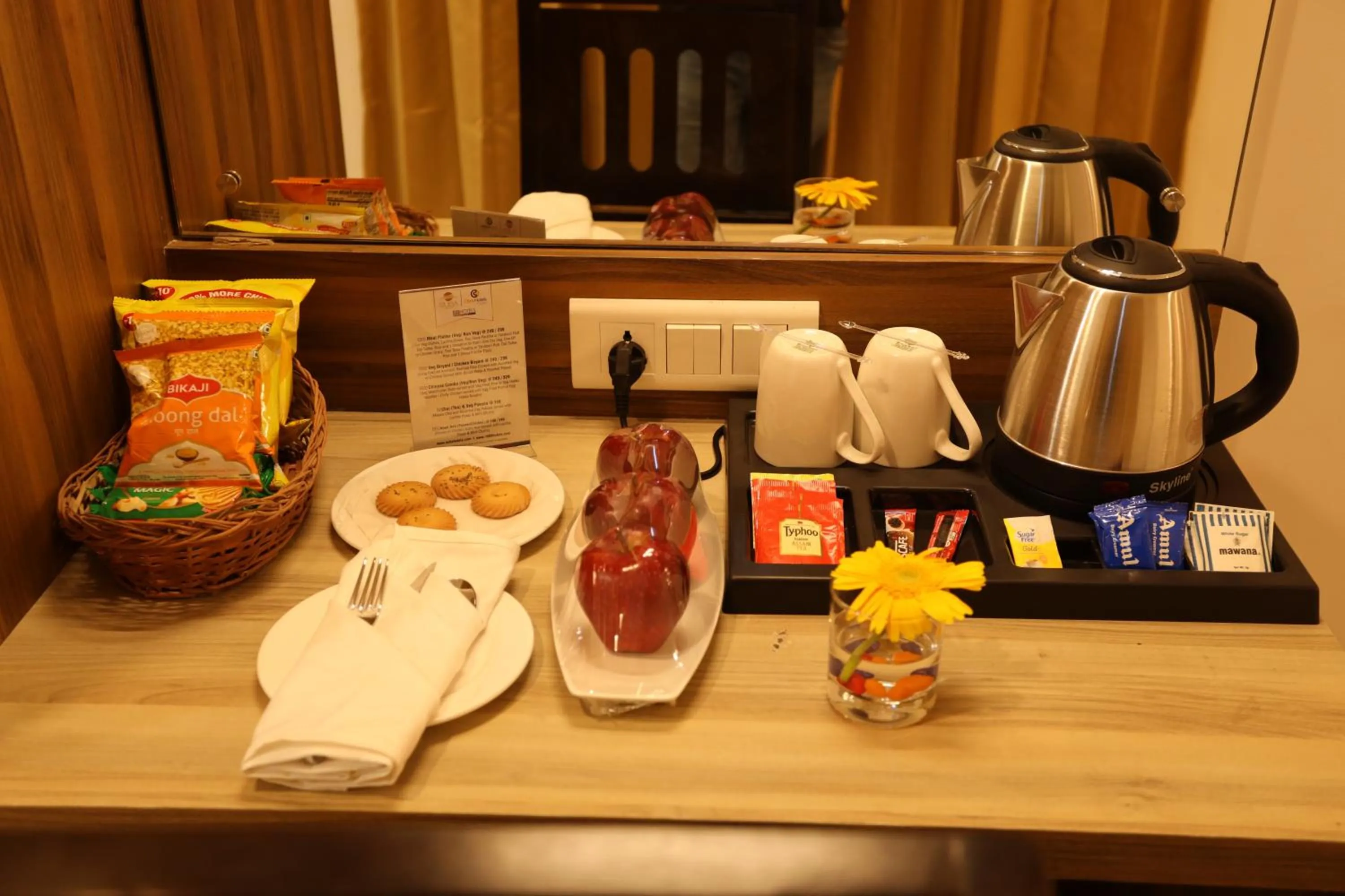 Coffee/tea facilities in Click Collection Jaipur, Sindhi Camp