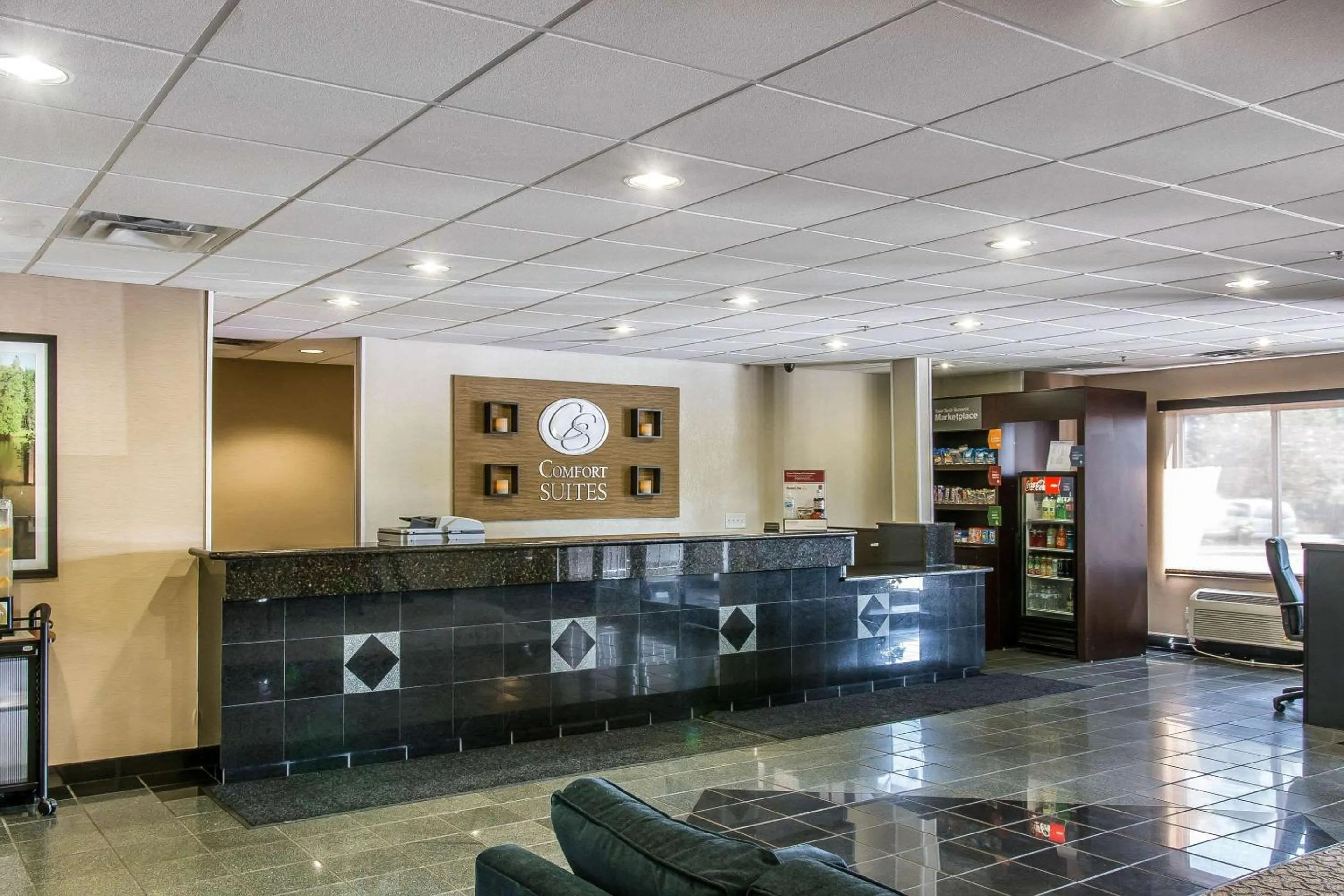 Lobby or reception in Comfort Suites Wixom - Novi