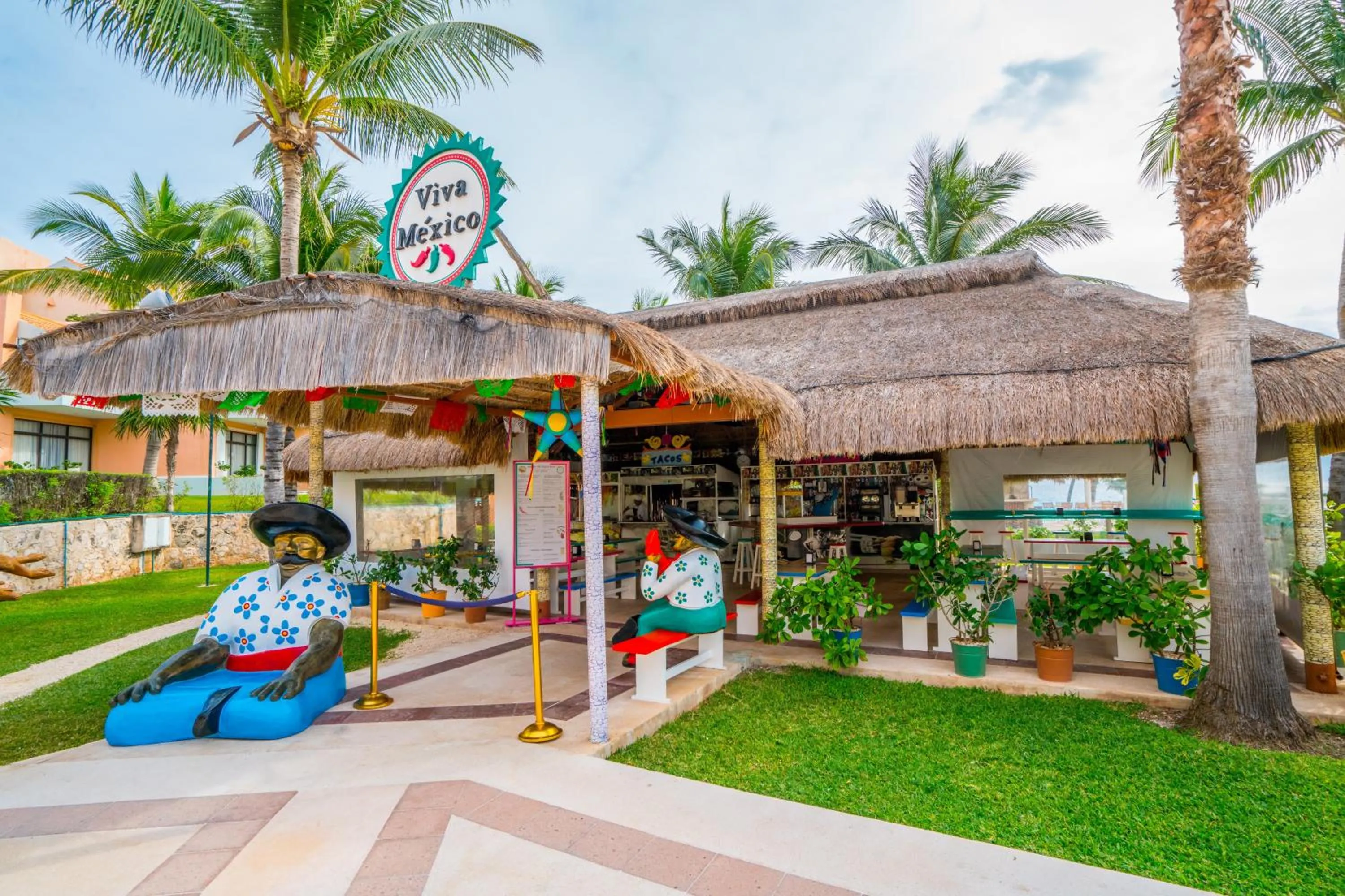 Restaurant/places to eat in Wyndham Grand Cancun All Inclusive Resort & Villas