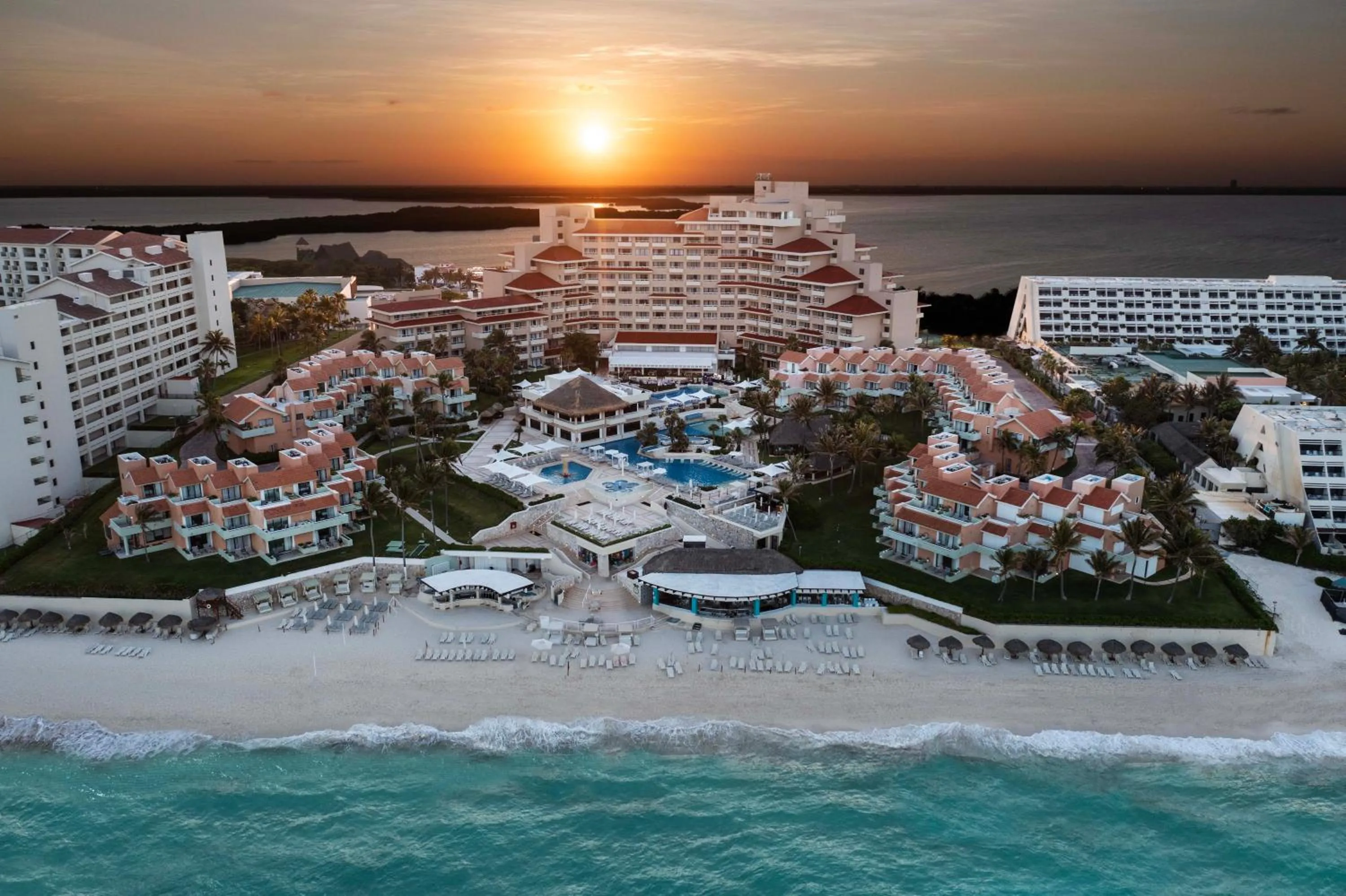 Sea view in Wyndham Grand Cancun All Inclusive Resort & Villas
