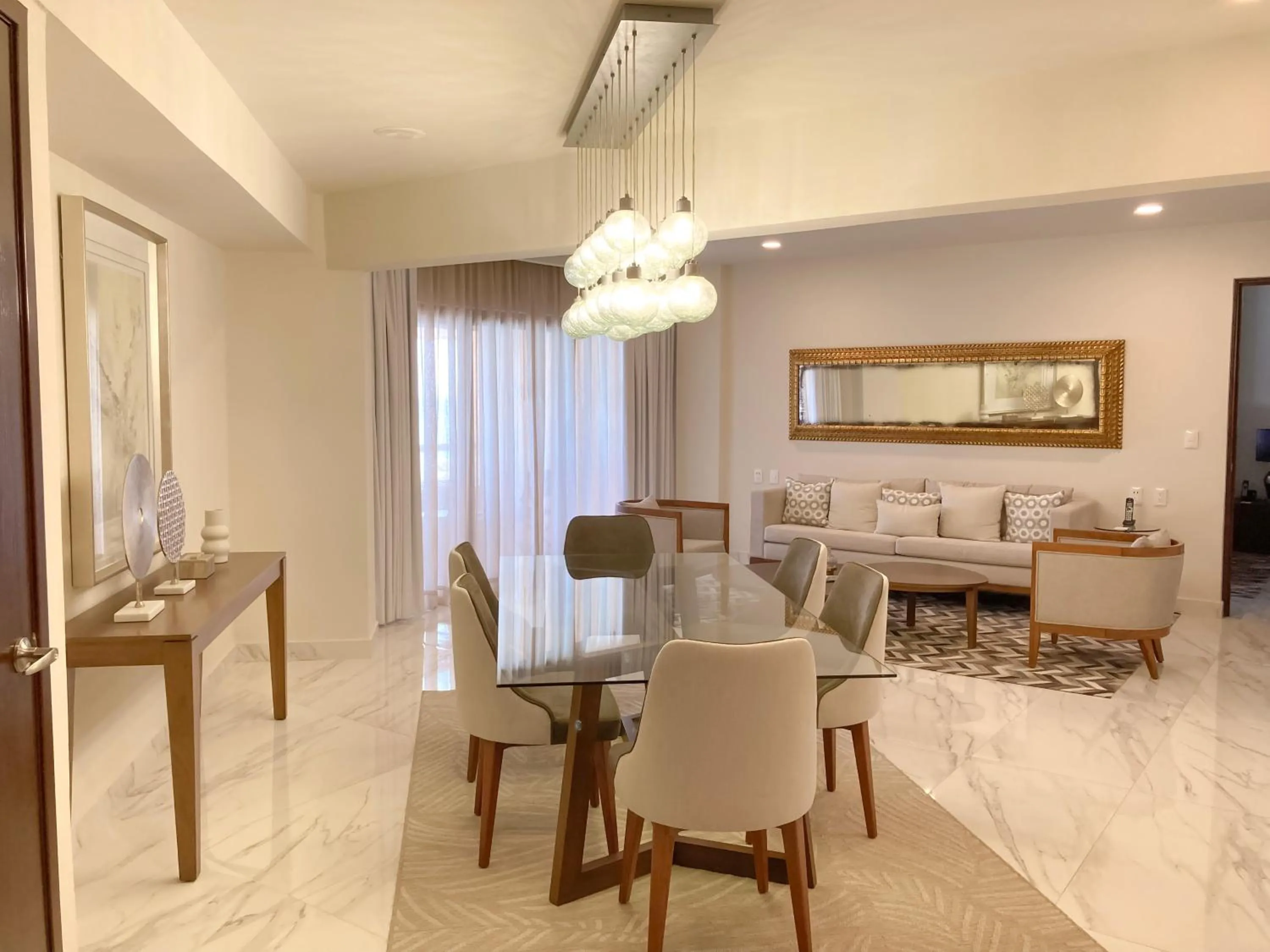 Living room in Wyndham Grand Cancun All Inclusive Resort & Villas