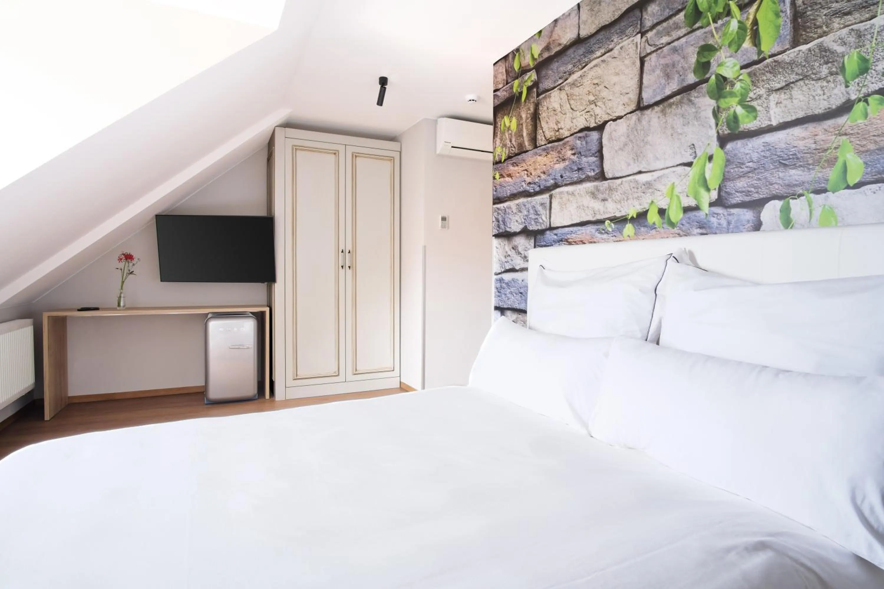 Bed in The Kepos Hotel Erlangen