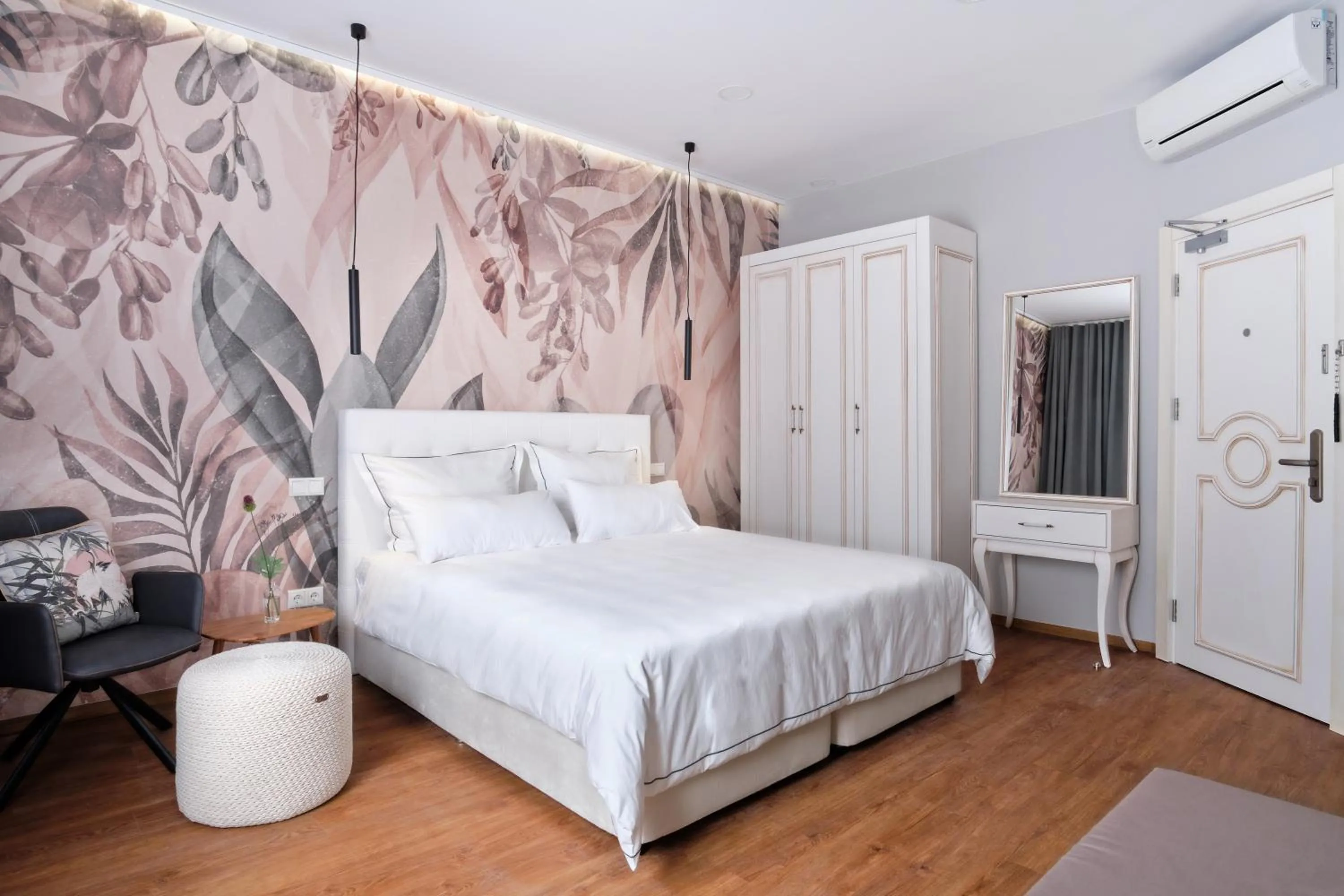 Bed in The Kepos Hotel Erlangen