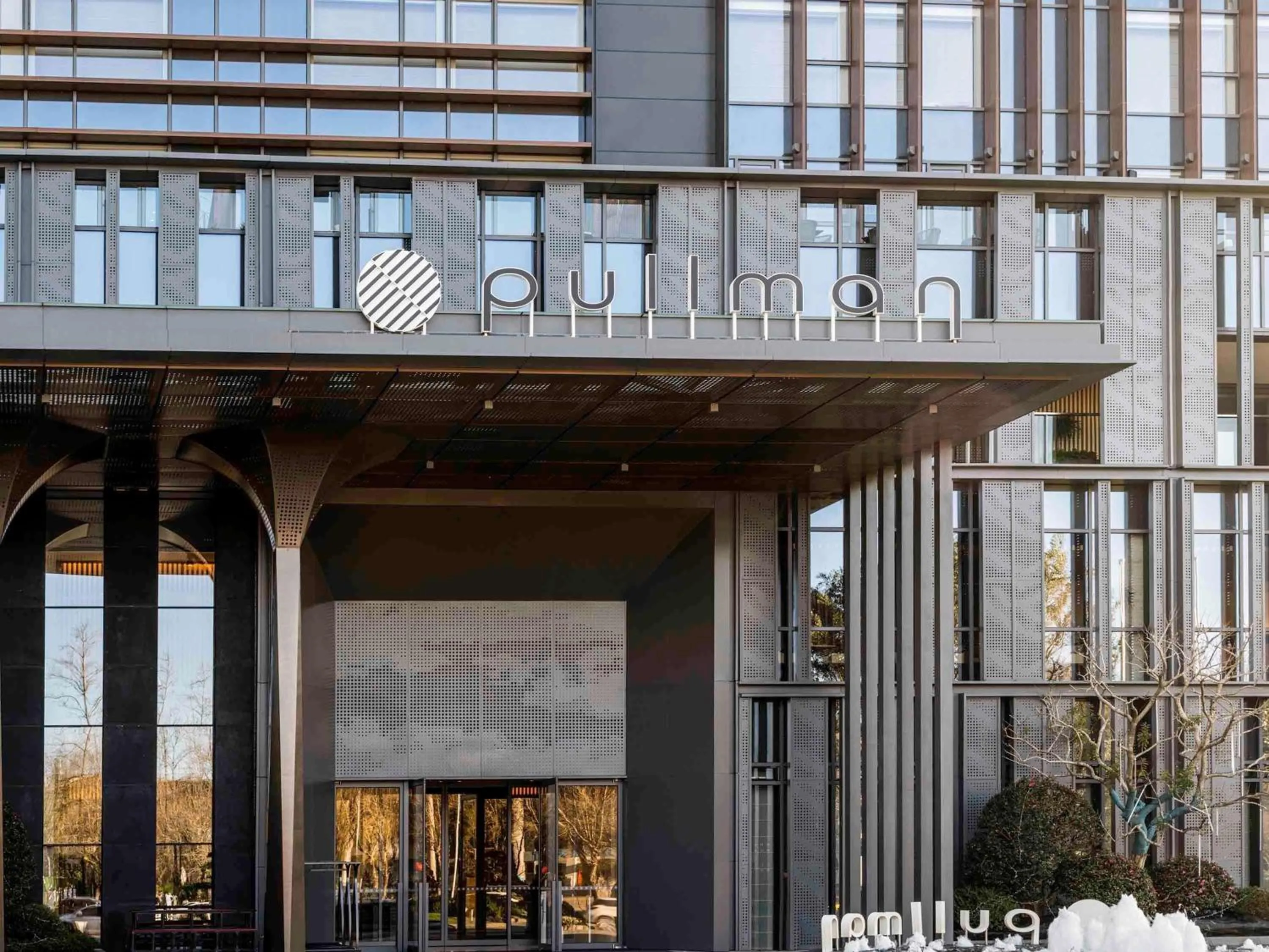 Property building in Pullman Dali