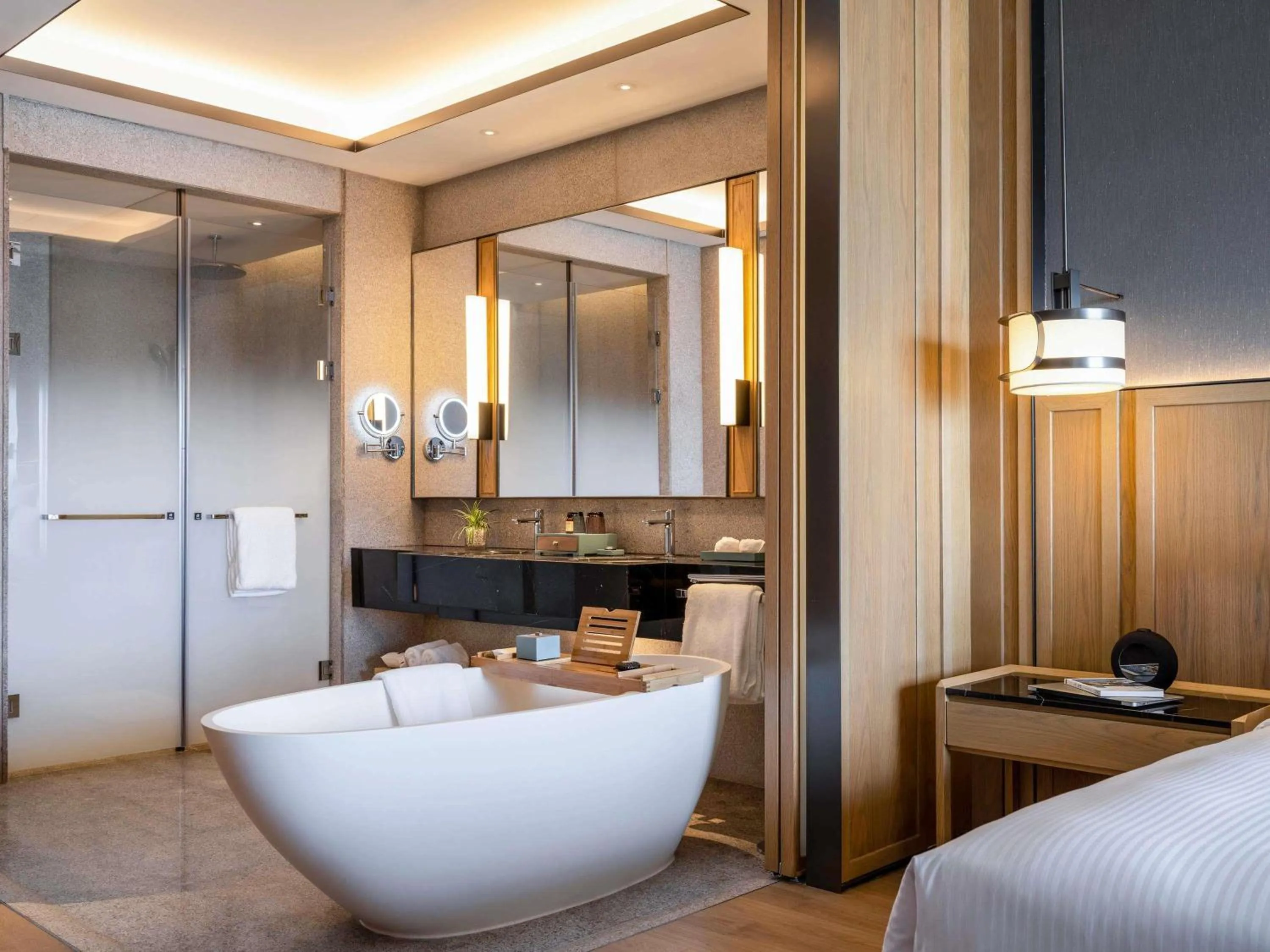 Bedroom in Pullman Dali