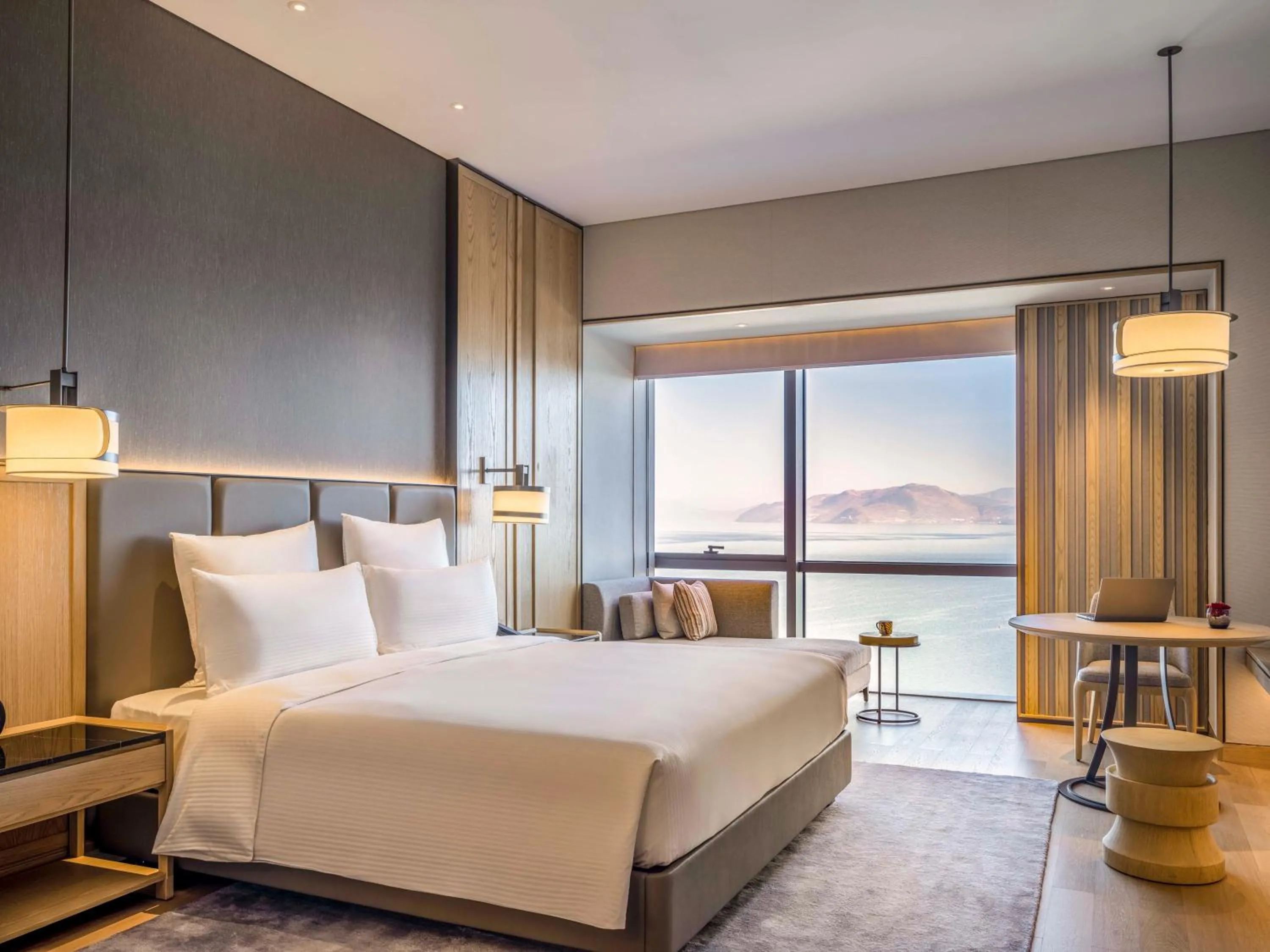 Photo of the whole room, Bed in Pullman Dali