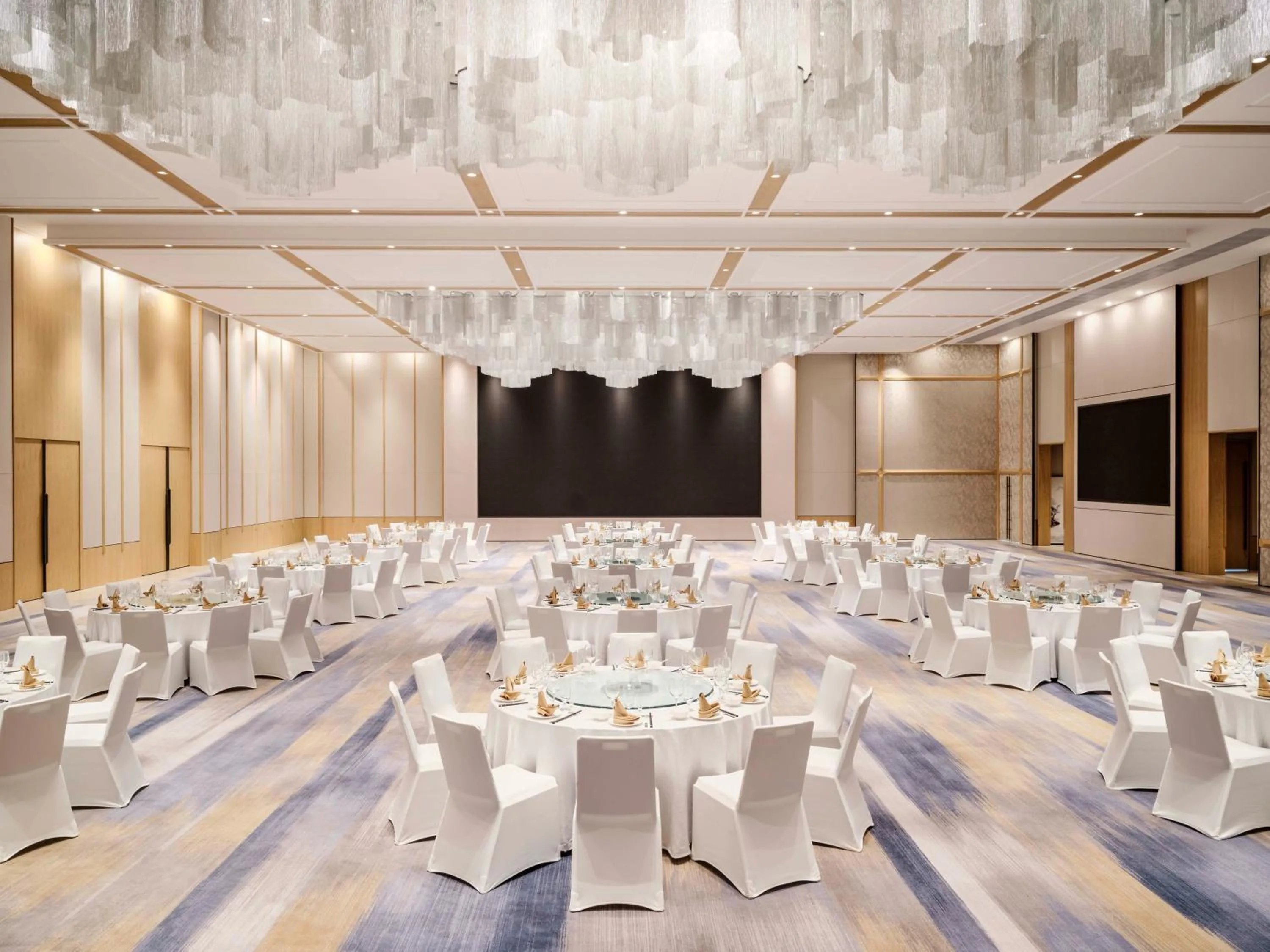 Banquet/Function facilities in Pullman Dali