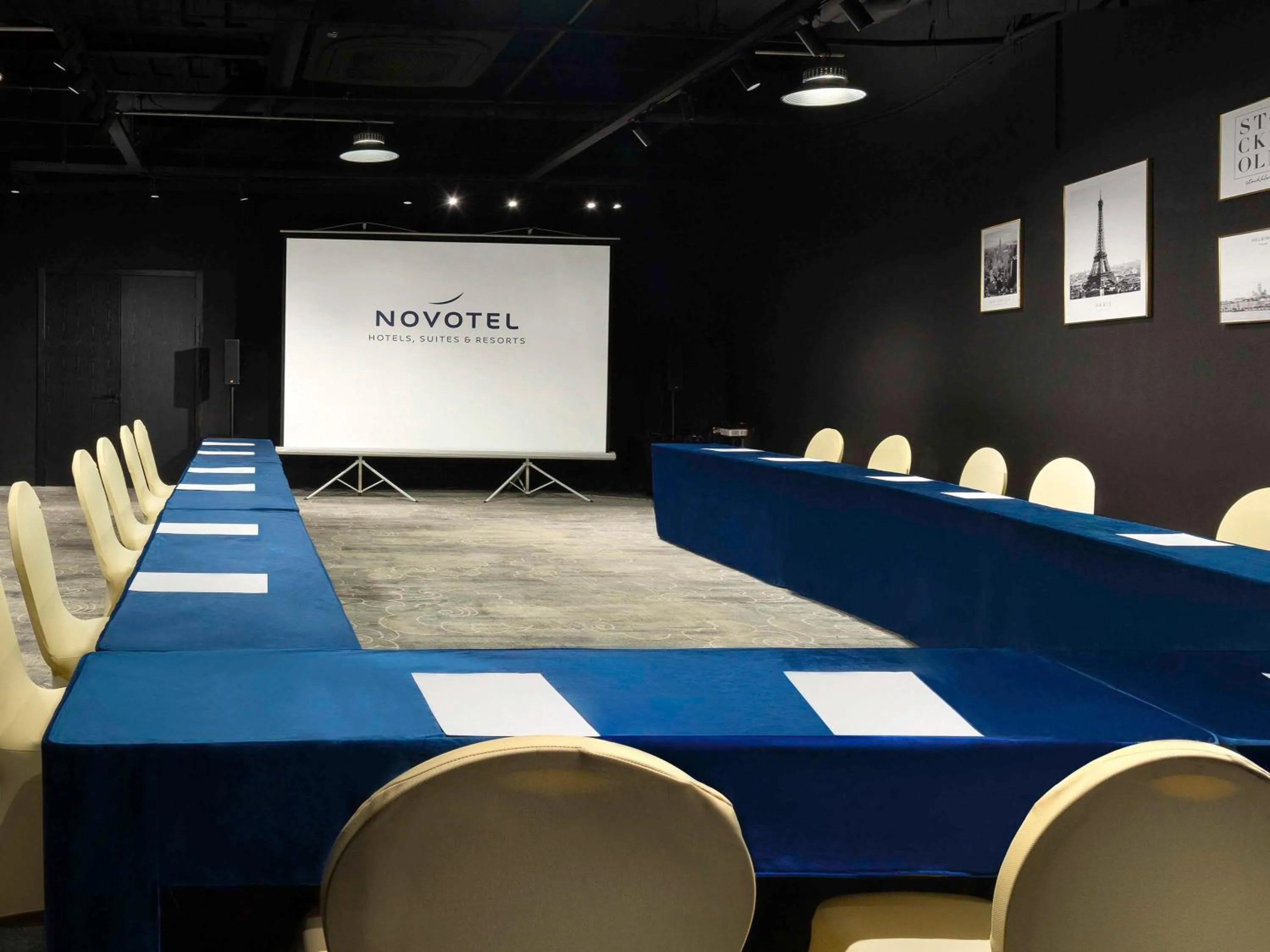 Meeting/conference room in Novotel Shanghai Hongqiao Exhibition