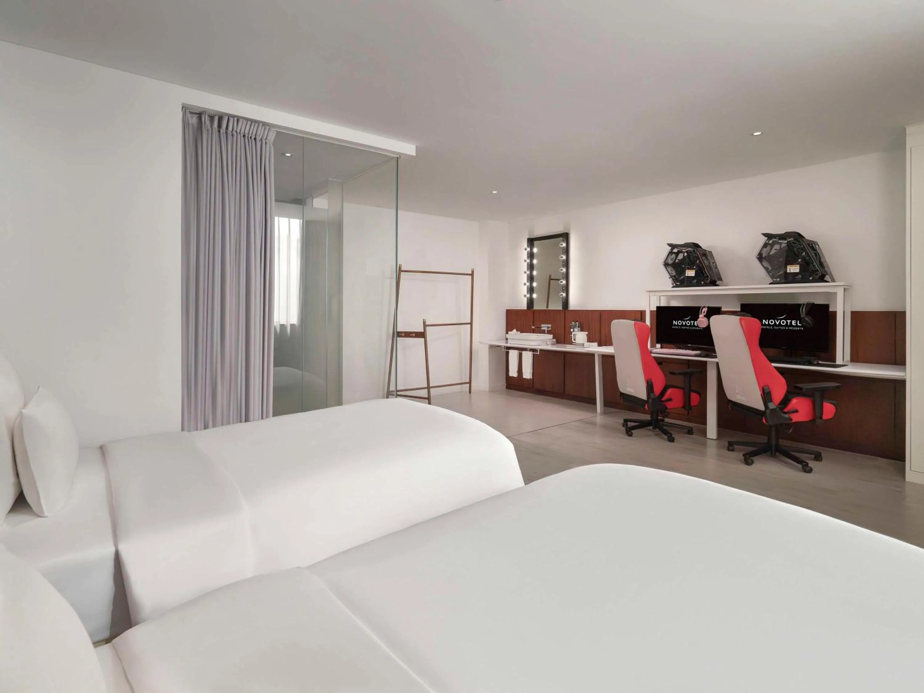 Bedroom in Novotel Shanghai Hongqiao Exhibition