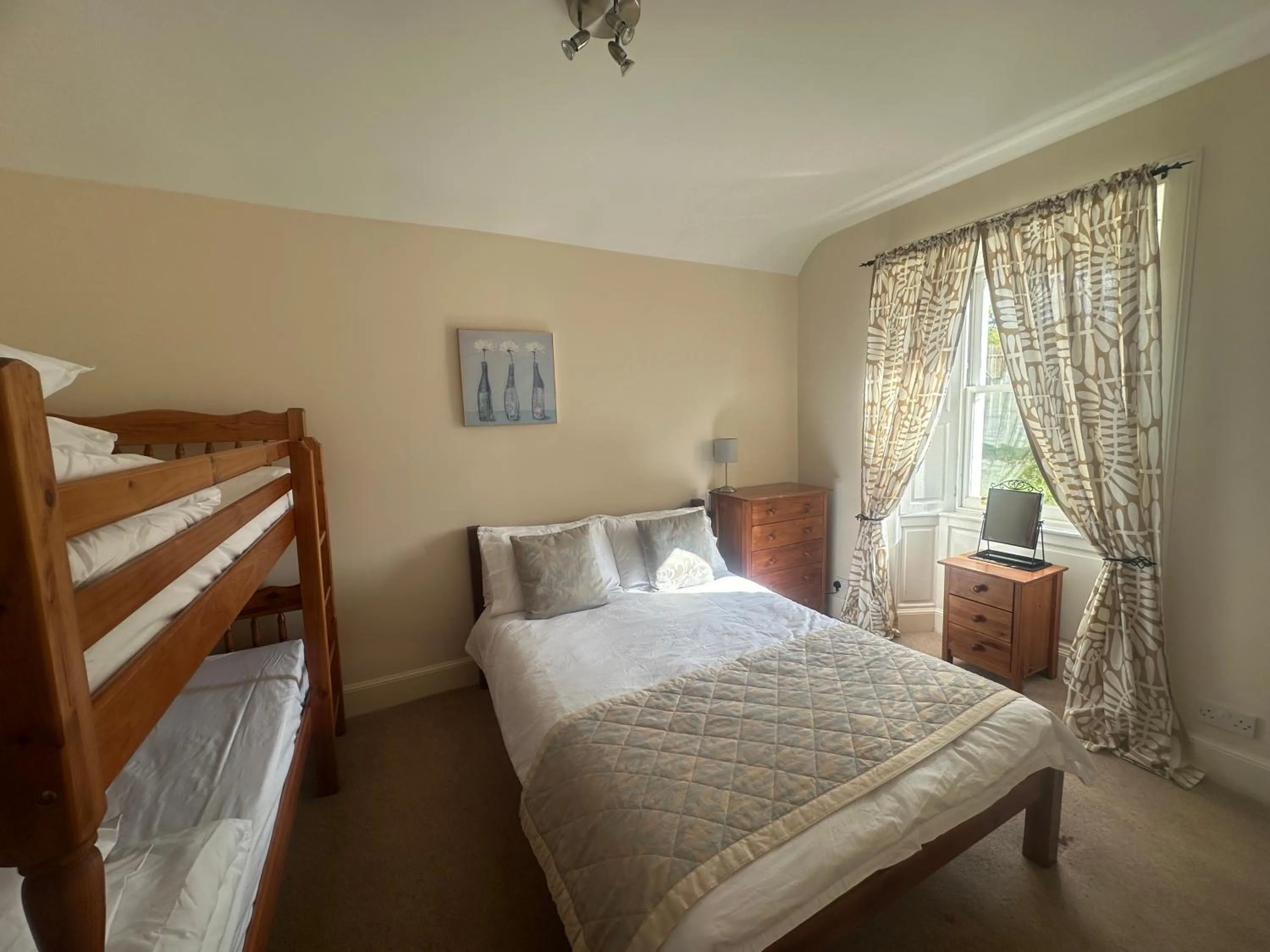 Family, Bed in Belton House Holiday Home