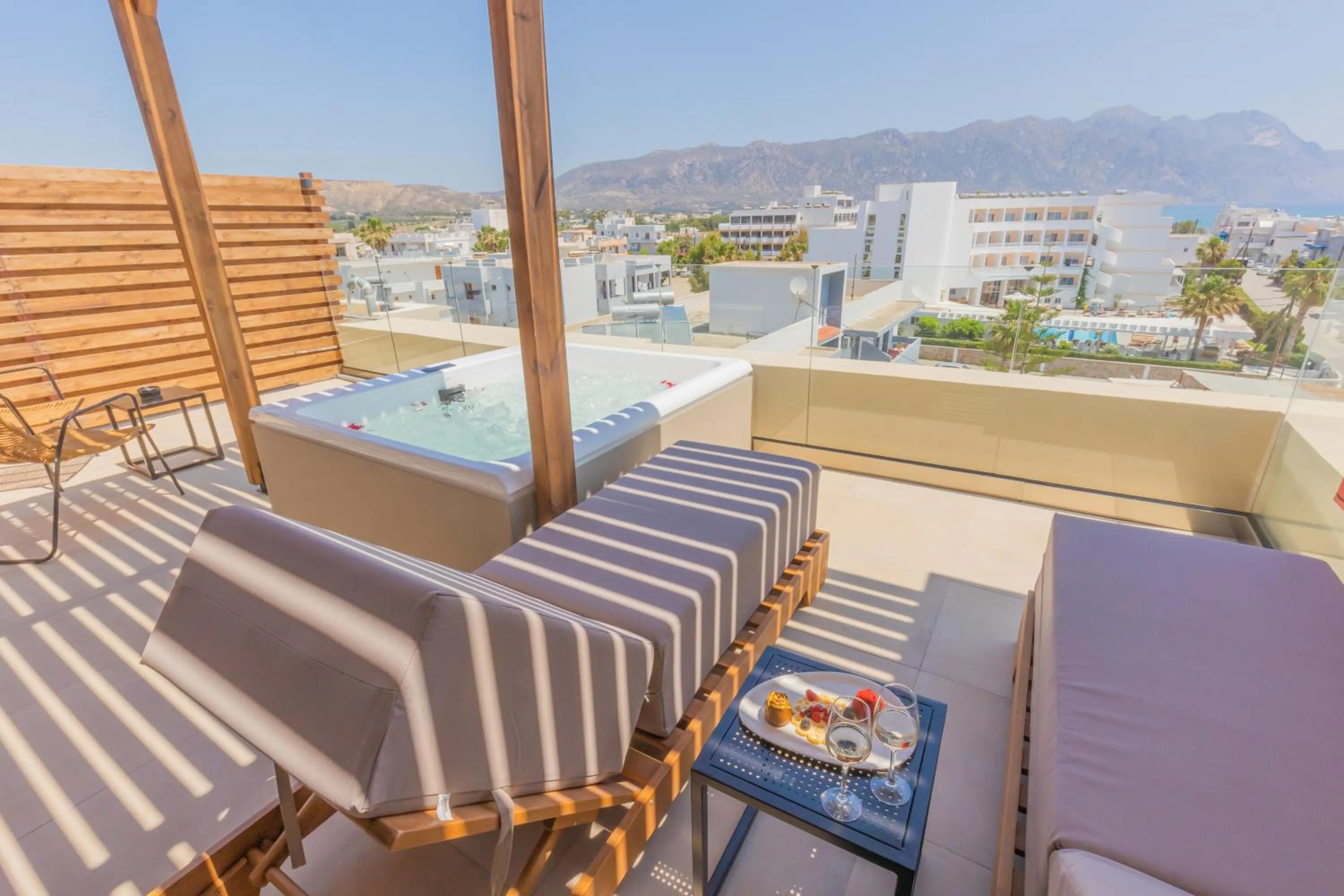Hot Tub in Cabana Blu Hotel & Suites