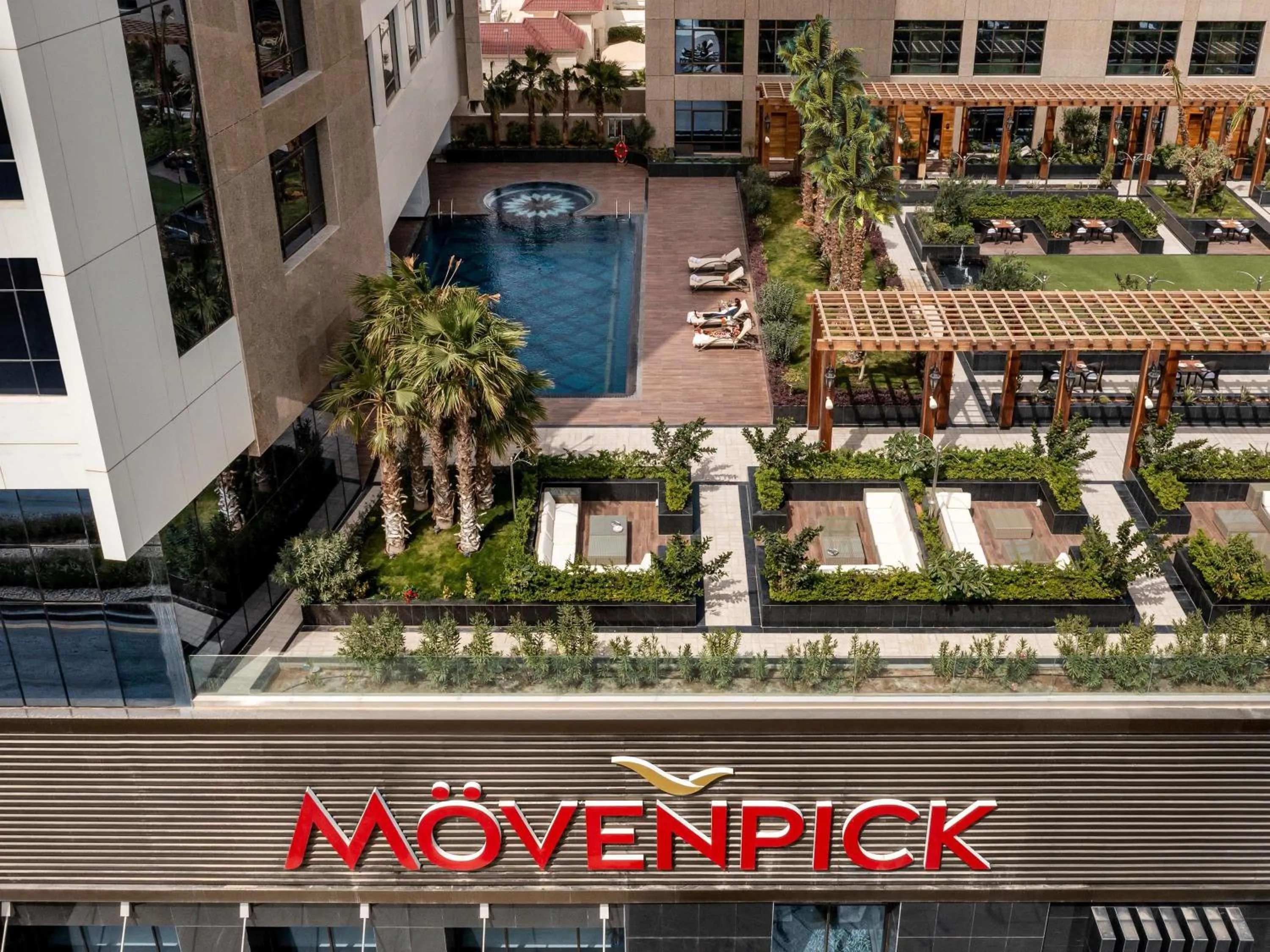 Restaurant/places to eat in Movenpick Hotel and Residences Riyadh