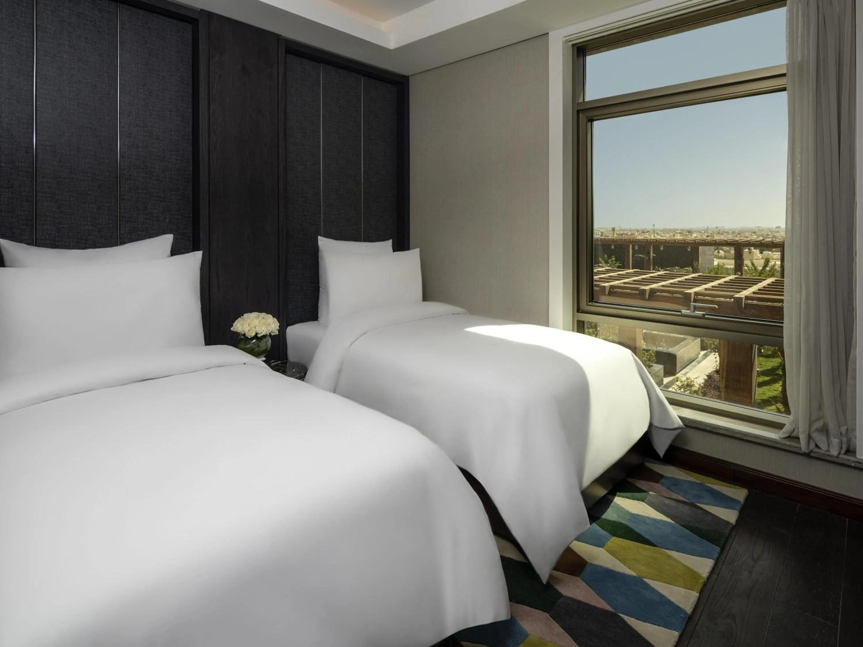 Bedroom, Bed in Movenpick Hotel and Residences Riyadh