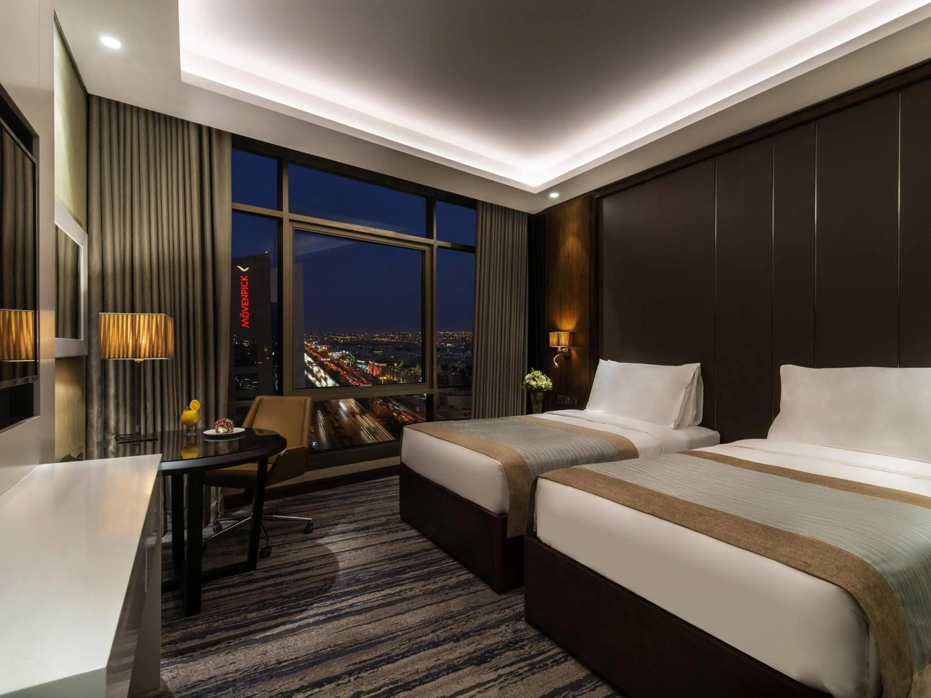 Bedroom, Bed in Movenpick Hotel and Residences Riyadh
