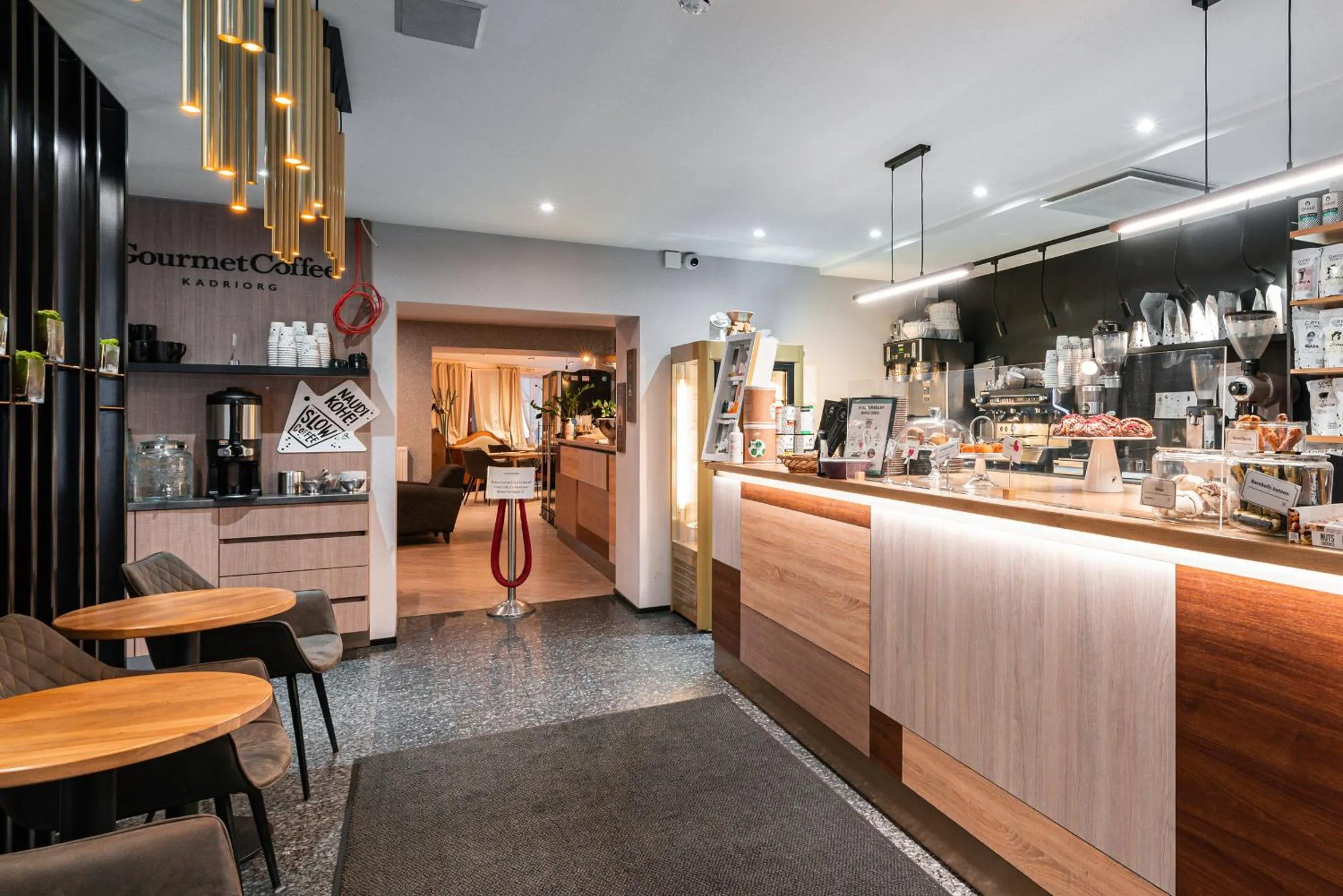 Restaurant/places to eat in Fonnental Design Hotel Tallinn