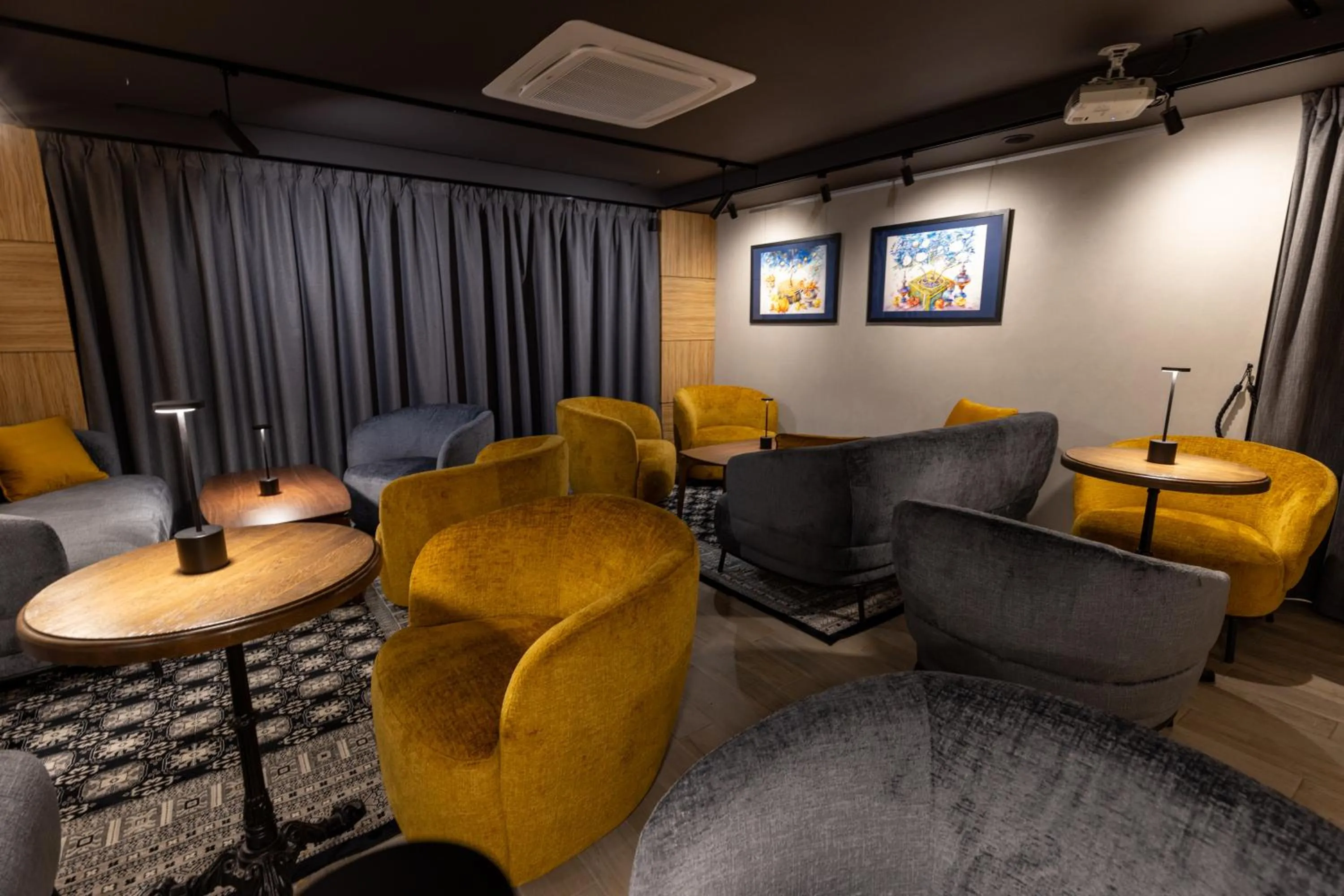 Restaurant/places to eat in Fonnental Design Hotel Tallinn