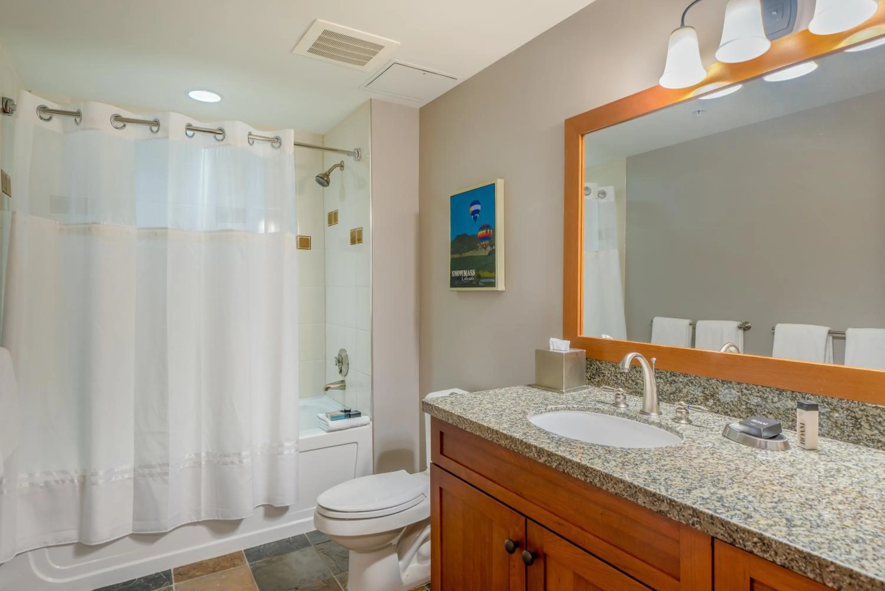 Bathroom in Capitol Peak Lodge, a Destination by Hyatt Residence