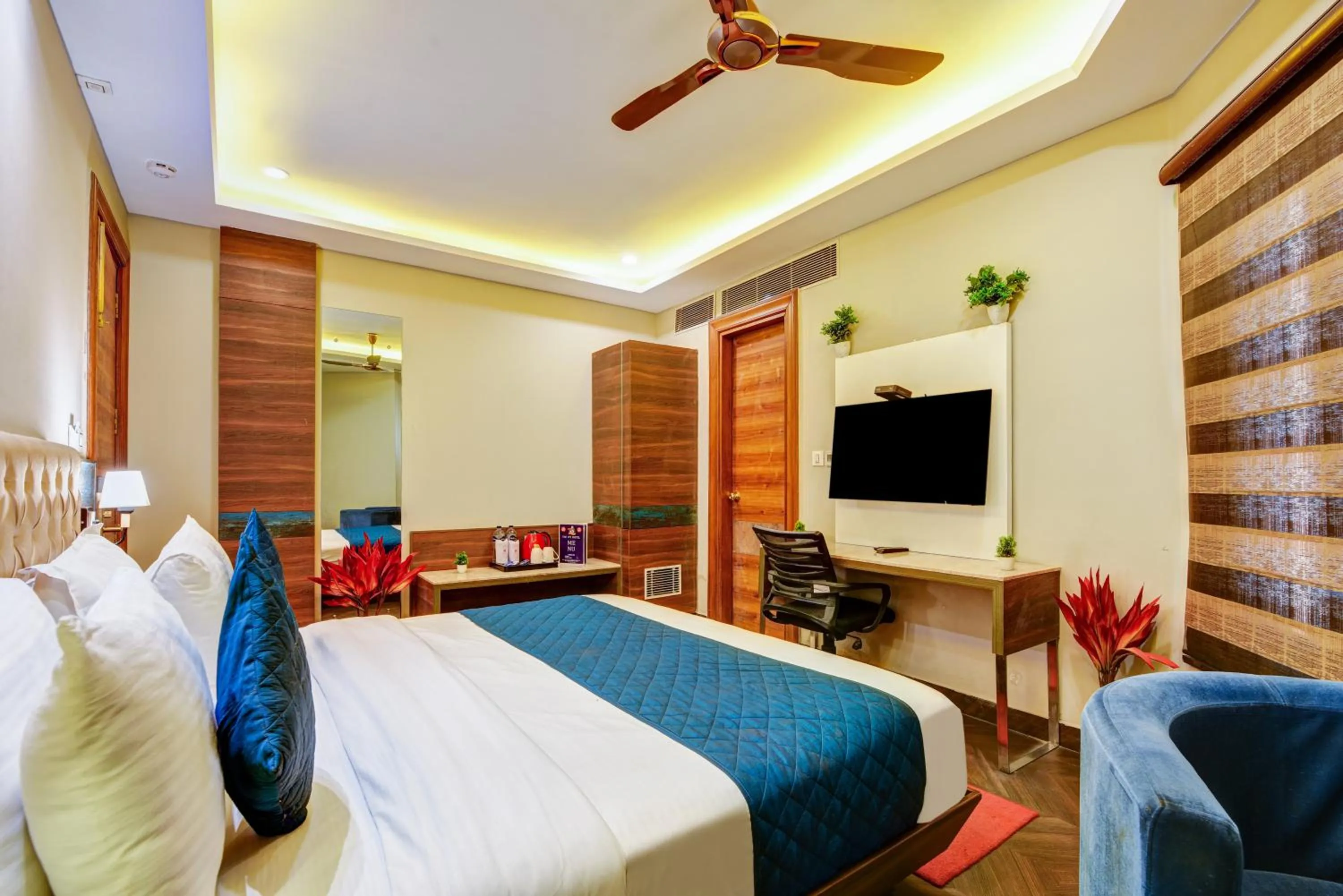 Bedroom, Bed in The IVY Grand Hotel - 5 Minutes from Connaught Place and New Delhi Railway Station With Free Secured Parking