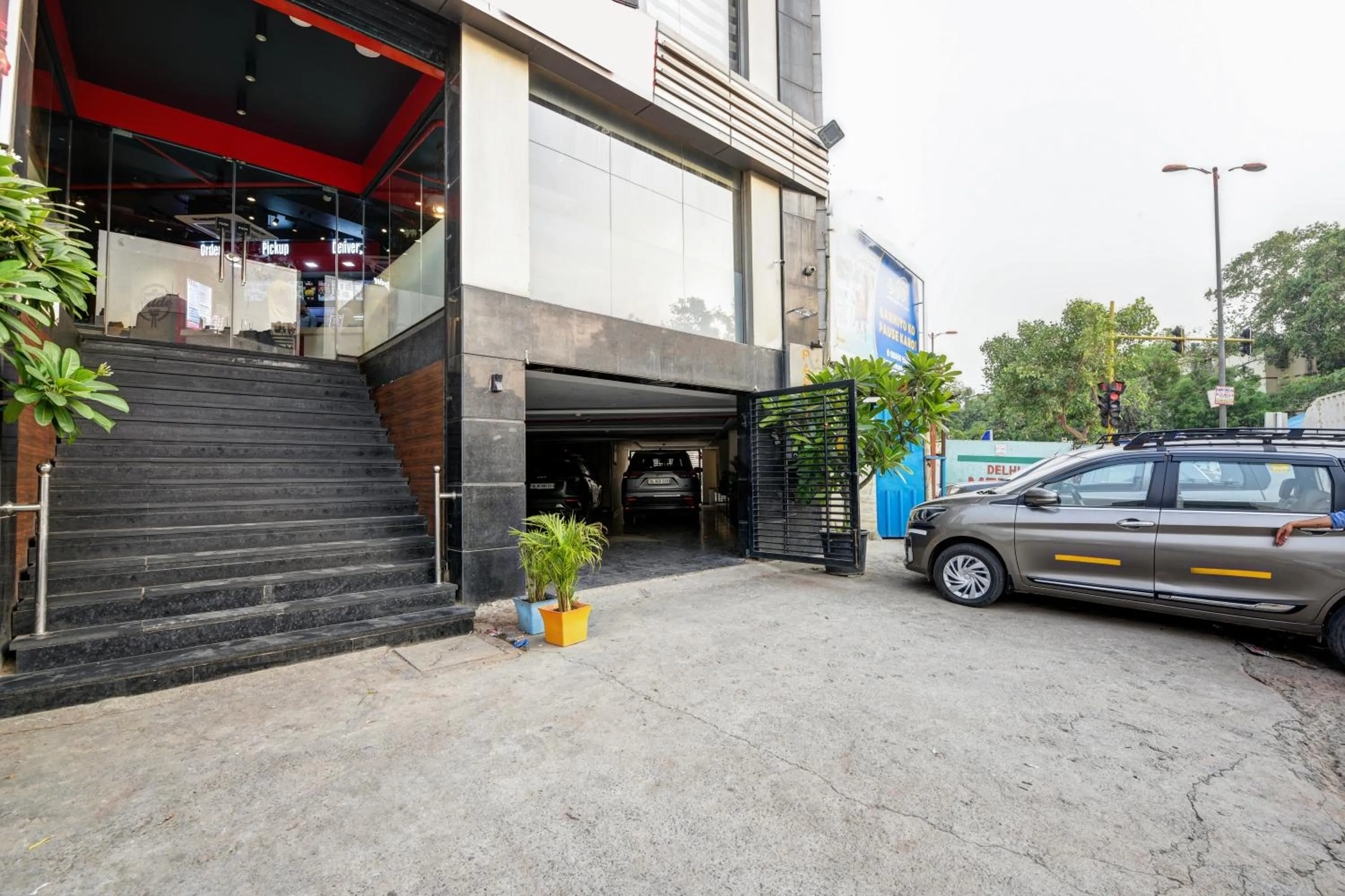 Parking in The IVY Grand Hotel - 5 Minutes from Connaught Place and New Delhi Railway Station With Free Secured Parking