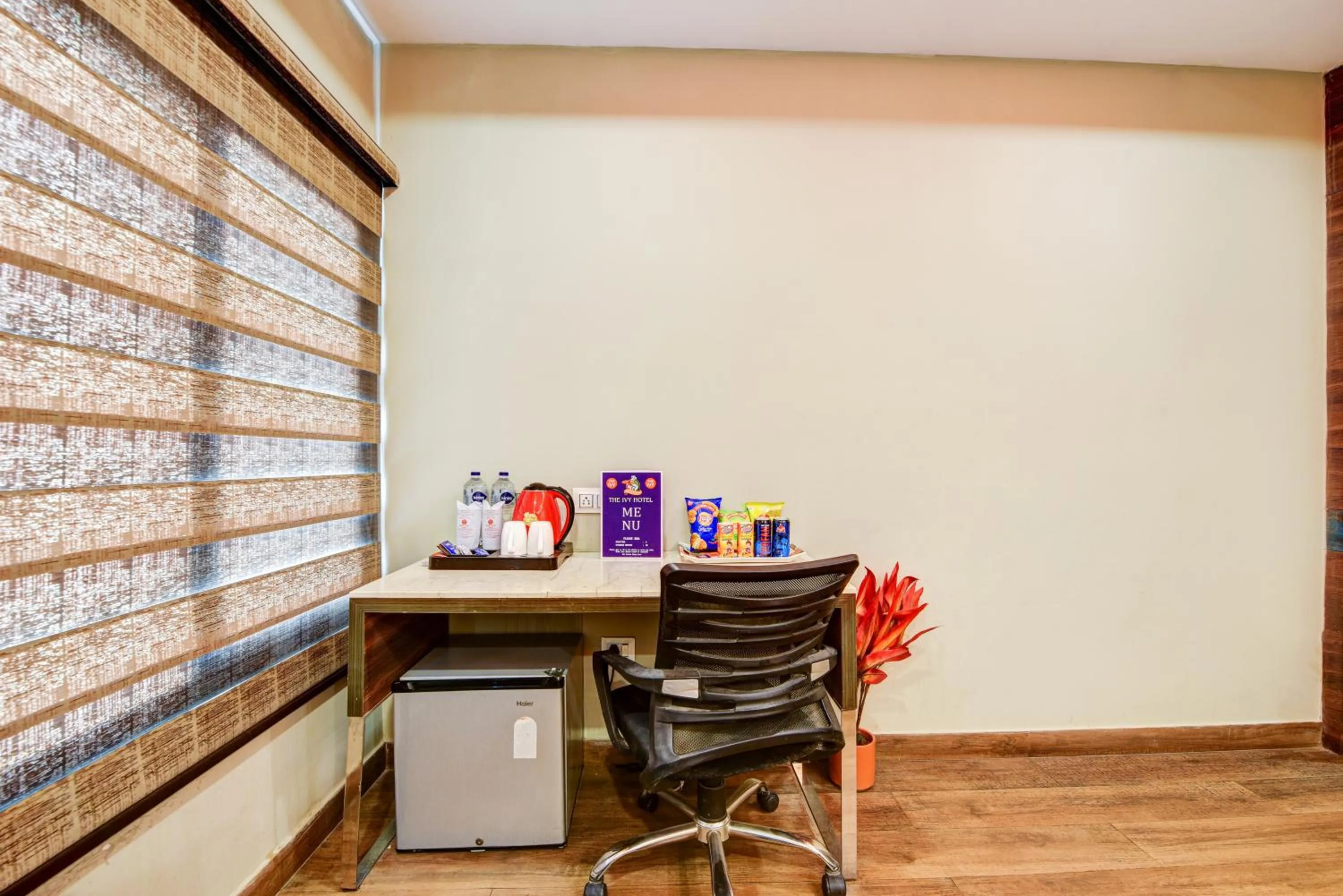 Dining area in The IVY Grand Hotel - 5 Minutes from Connaught Place and New Delhi Railway Station With Free Secured Parking