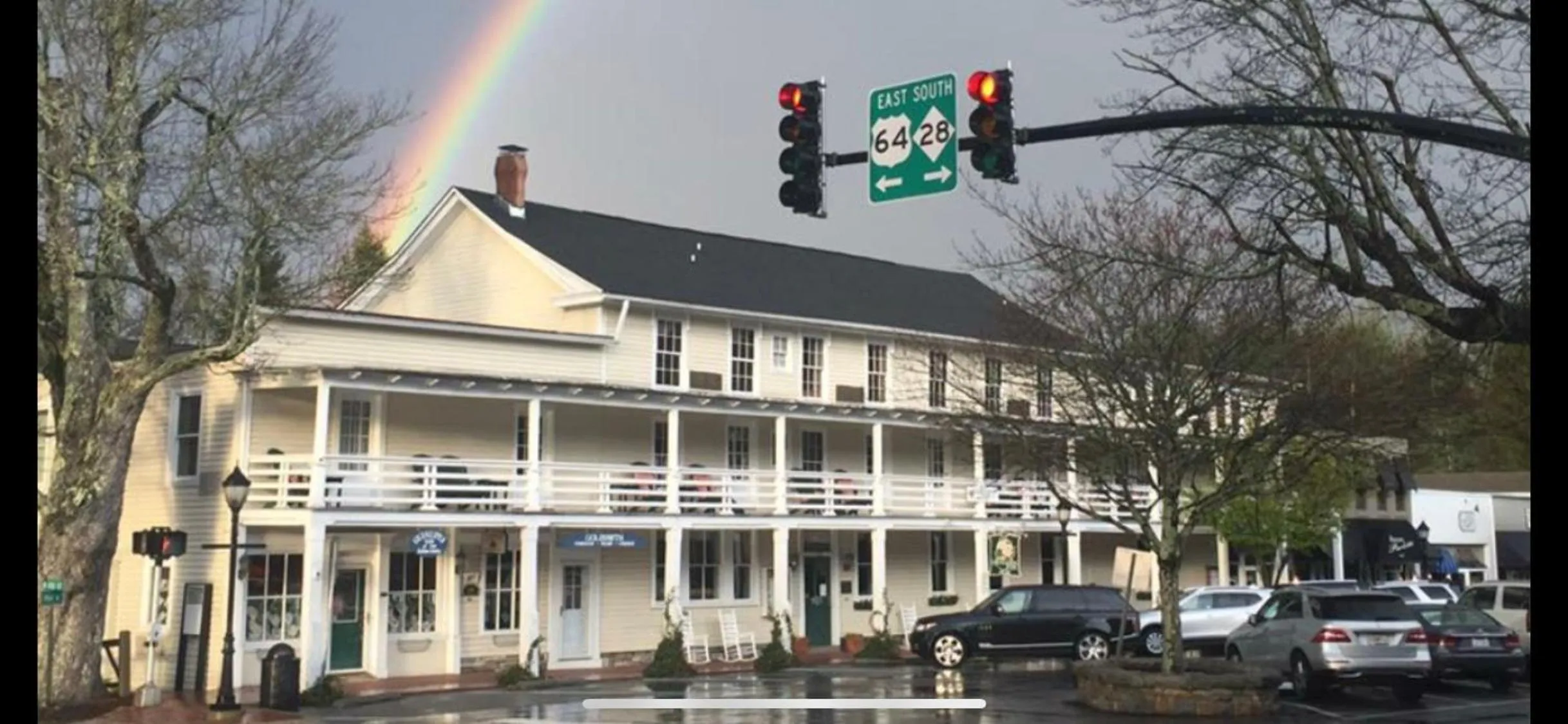 Facade/entrance in Highlands Inn