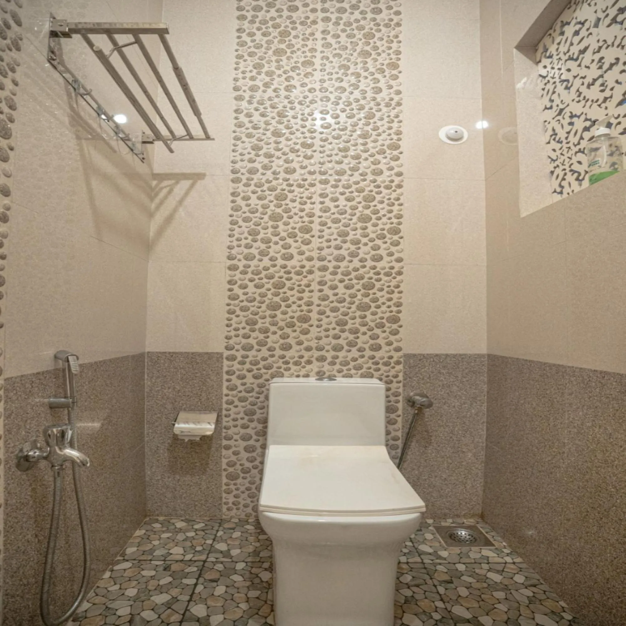 Bathroom in Lillywoods Zac Beach Resort, Calangute