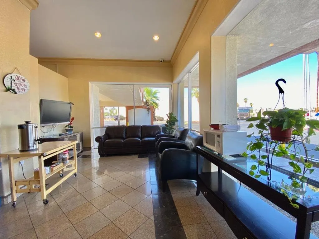 Seating area in Ocotillo Inn