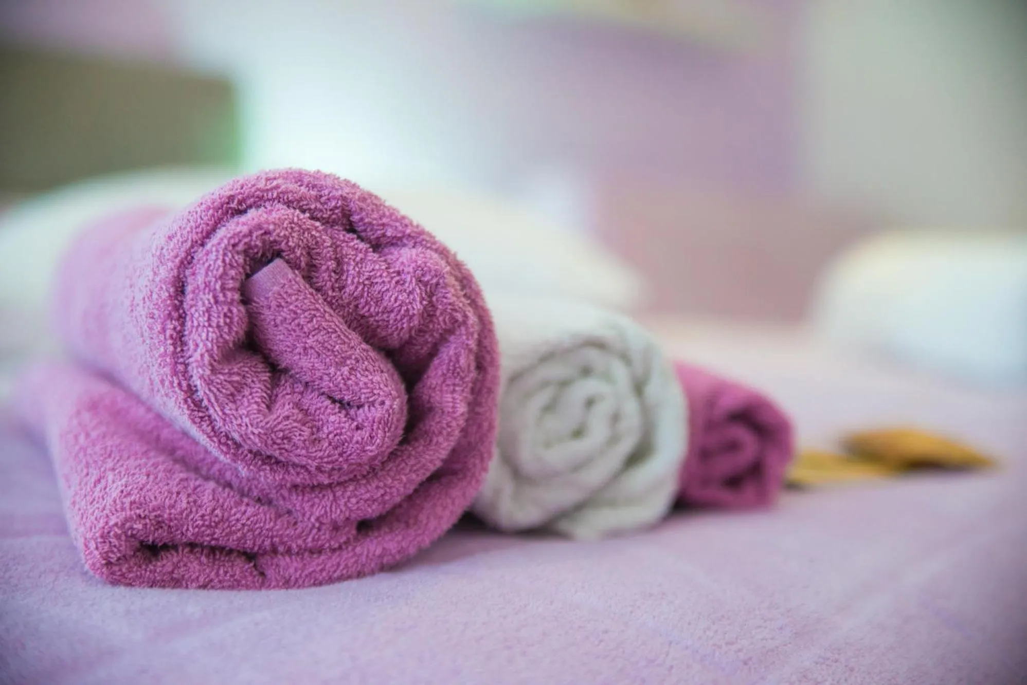 Bedroom, Bed in Green Line