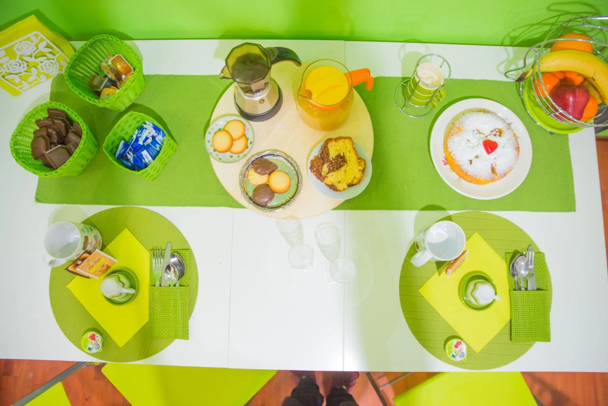 Coffee/tea facilities in Green Line