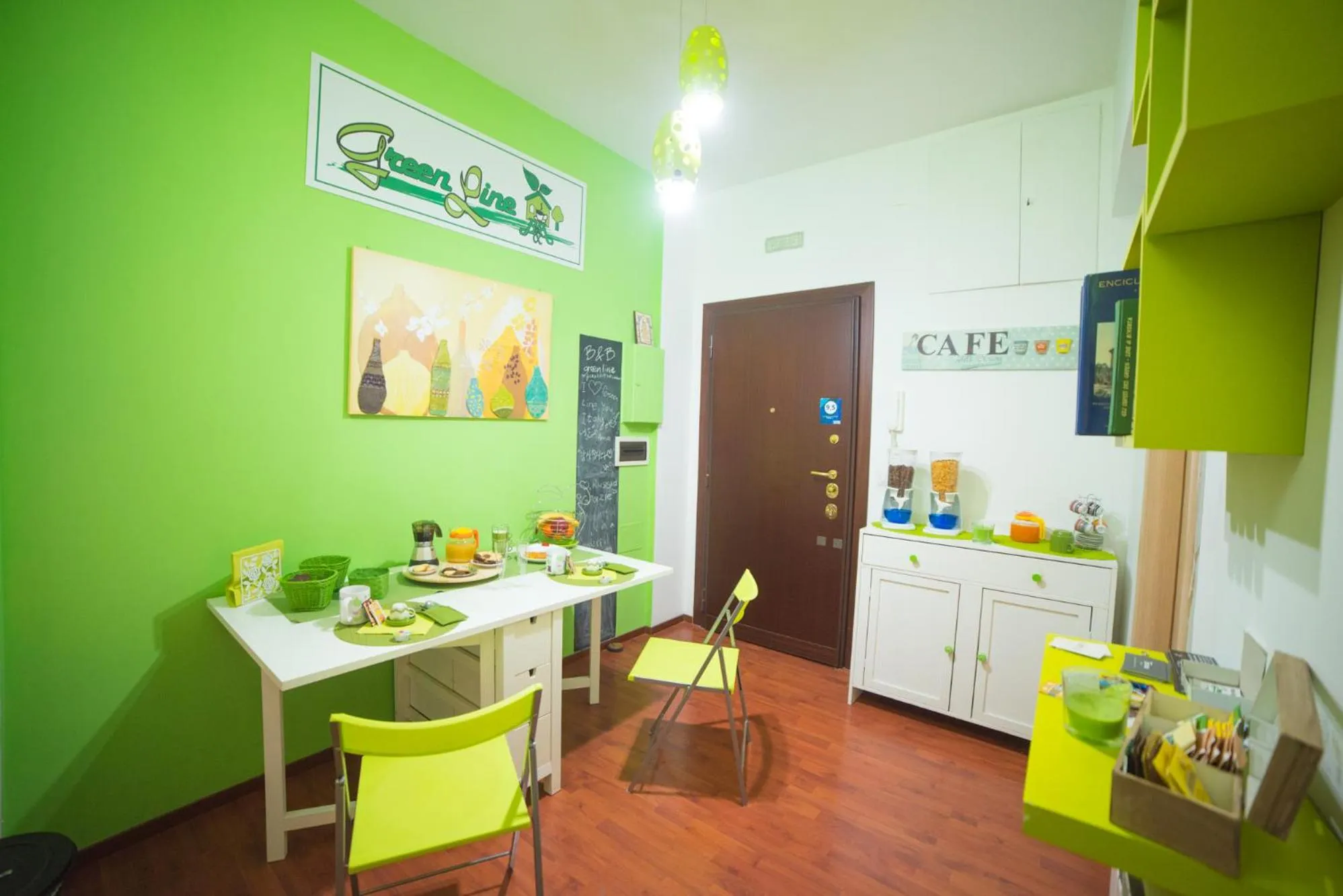 Coffee/tea facilities in Green Line