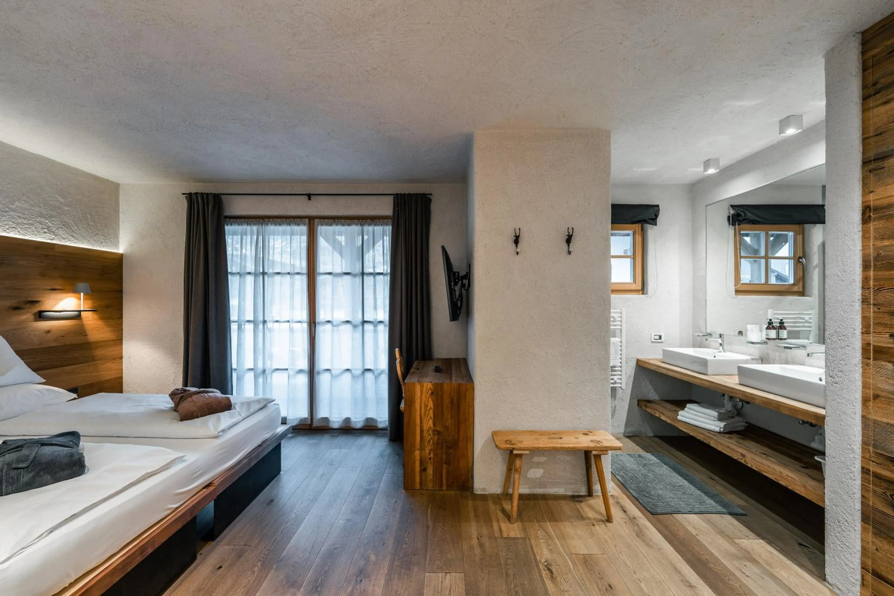 Bed in Sportony Mountain Lodges