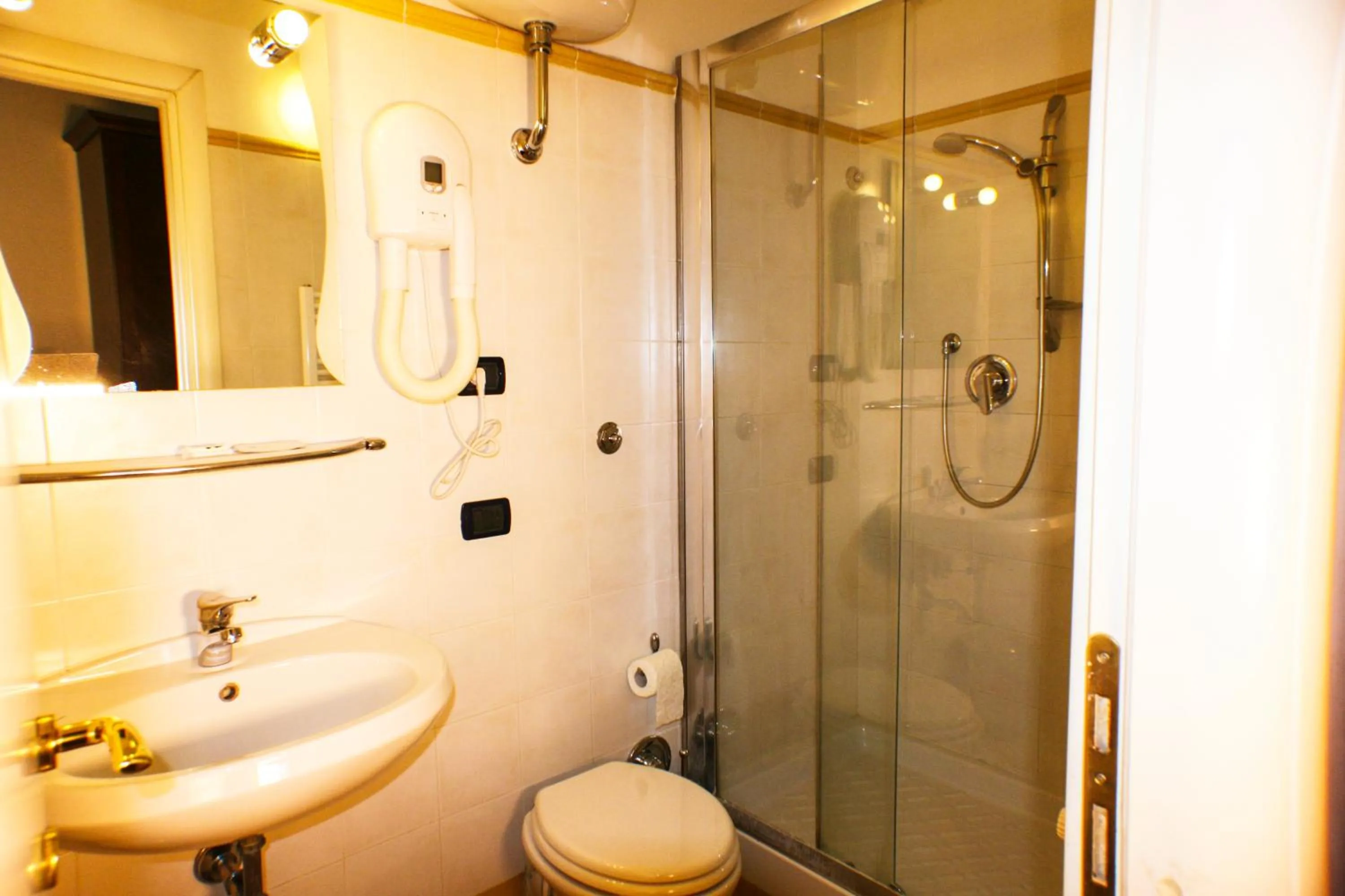 Bathroom in Sixtythree guesthouse