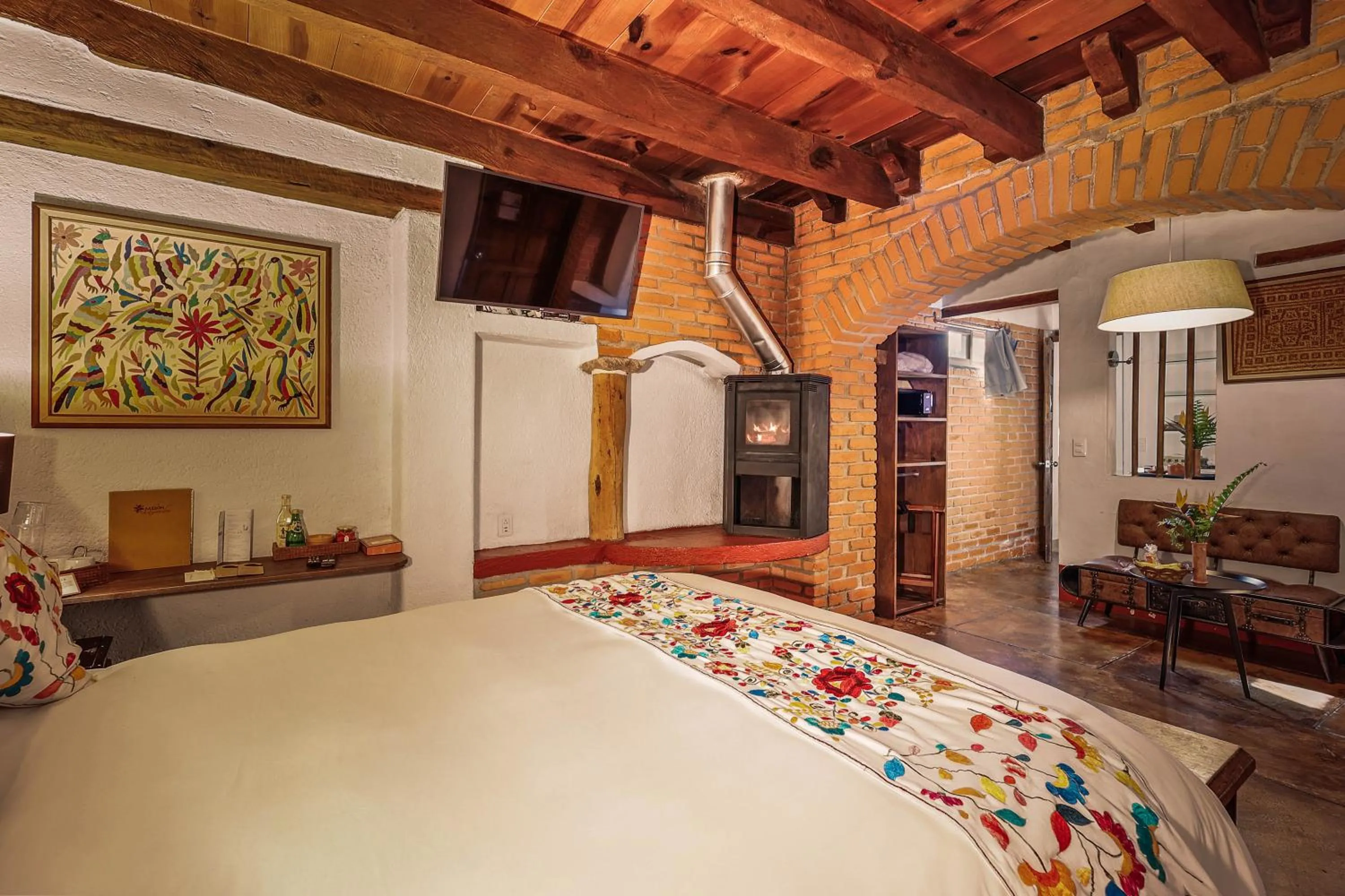 Bed in Mesón De Leyendas Breakfast & Downtown