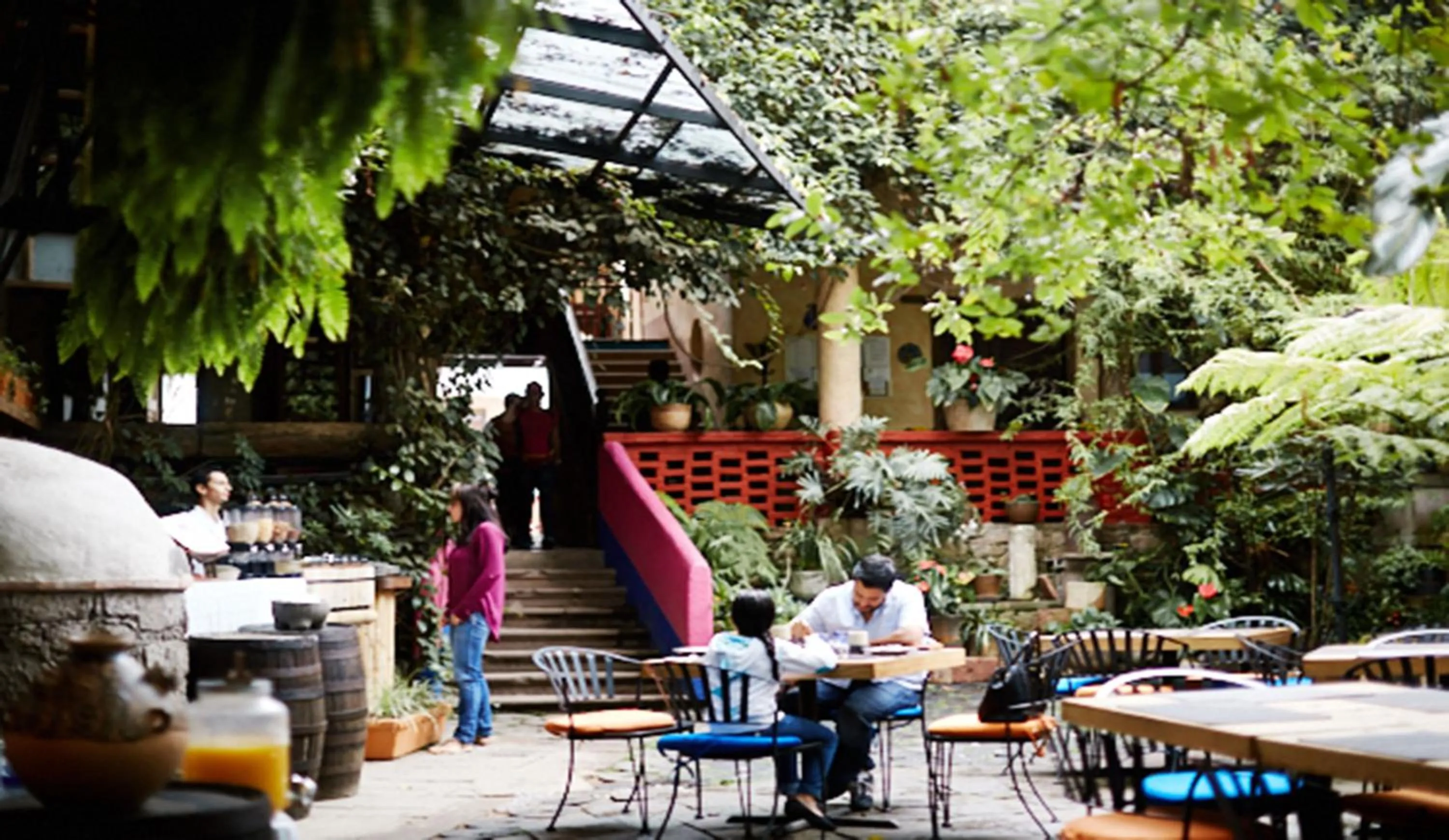 Restaurant/places to eat in Mesón De Leyendas Breakfast & Downtown