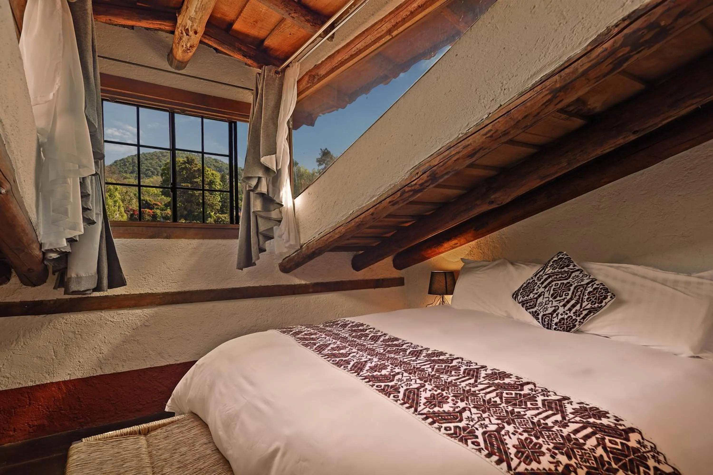 Bed in Mesón De Leyendas Breakfast & Downtown