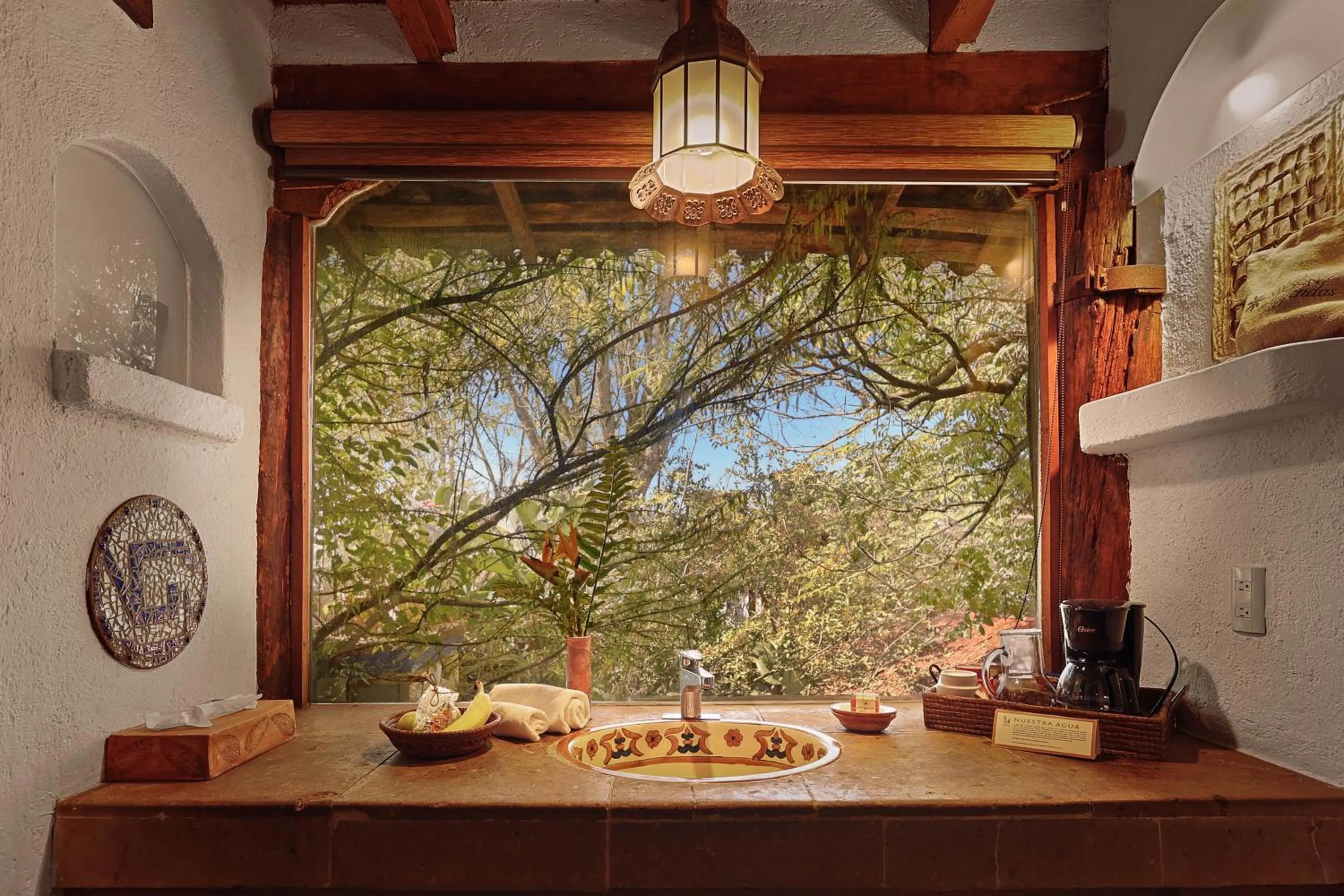 Coffee/tea facilities in Mesón De Leyendas Breakfast & Downtown