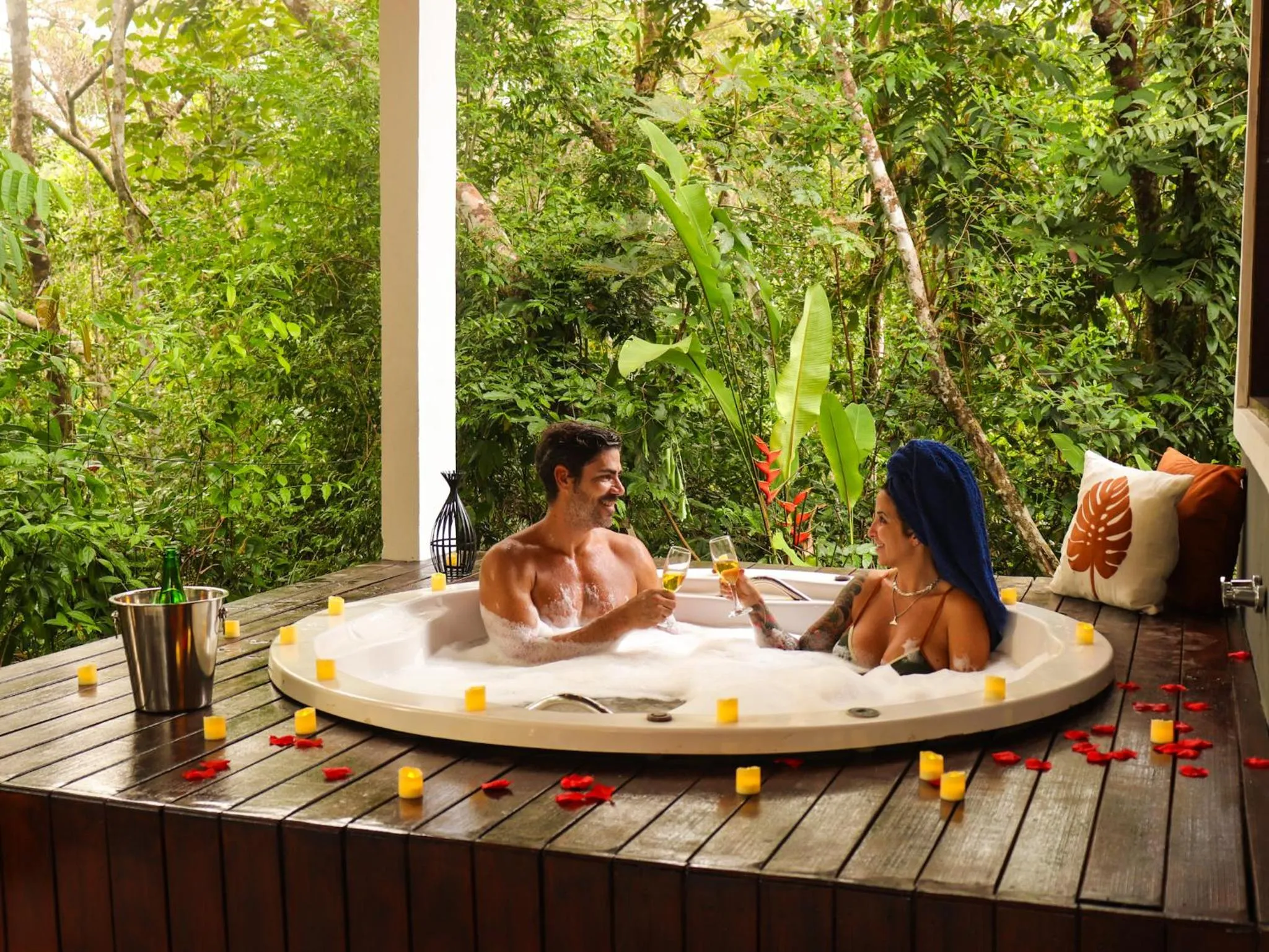 Hot Tub in Chalés Pura Vida