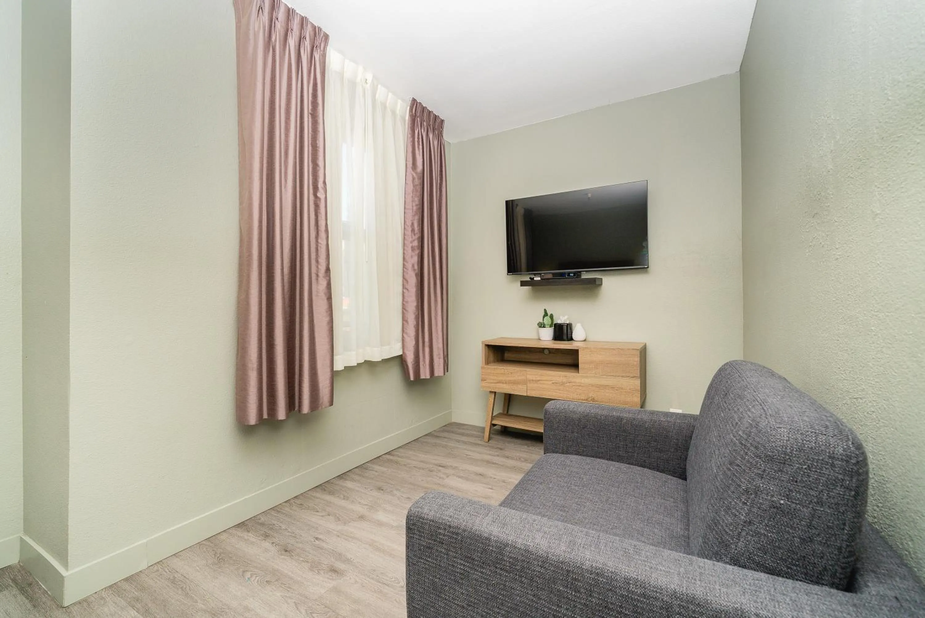 Urban Boutique Hotel- Little Italy, Downtown San Diego