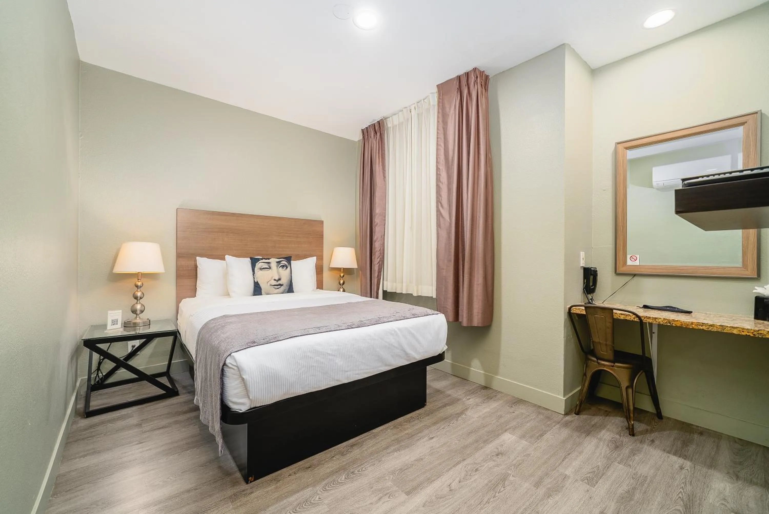 Bed in Urban Boutique Hotel- Little Italy, Downtown San Diego